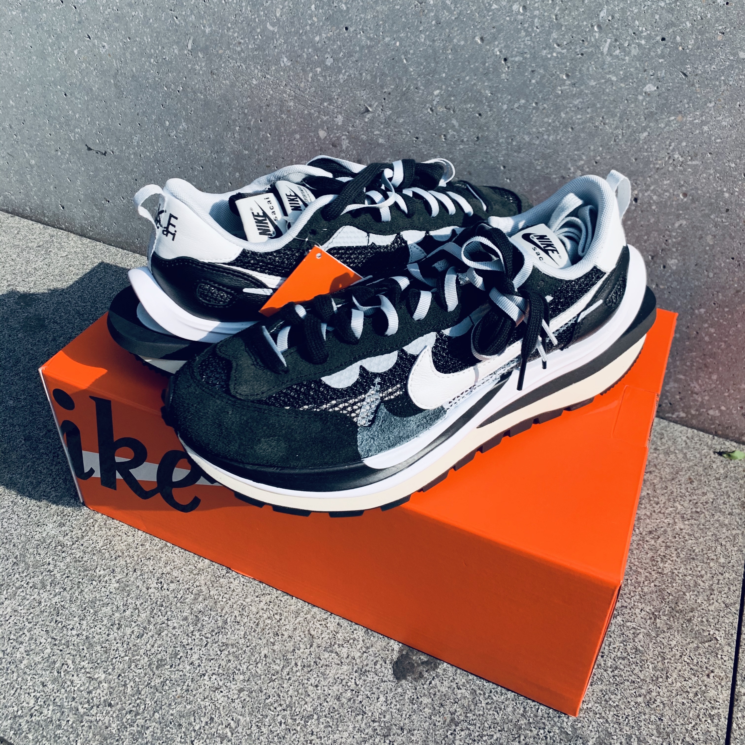 Nike x Sacai VaporWaffle Black White 착용 스타일