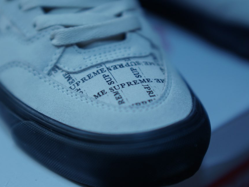 Vans x Supreme Half Cab Pro White 착용 스타일 - 4