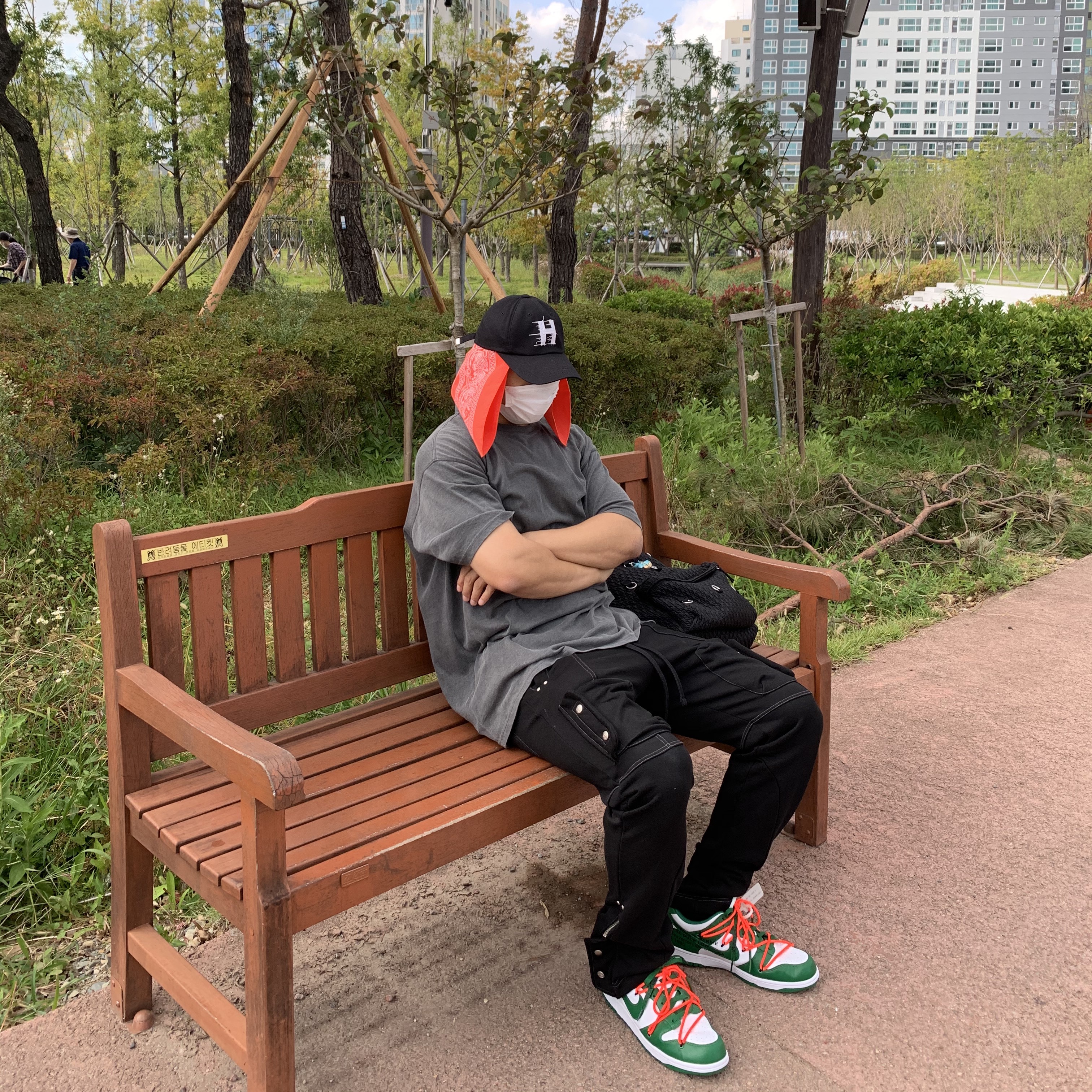 Nike x Off-White Dunk Low Pine Green 착용 스타일