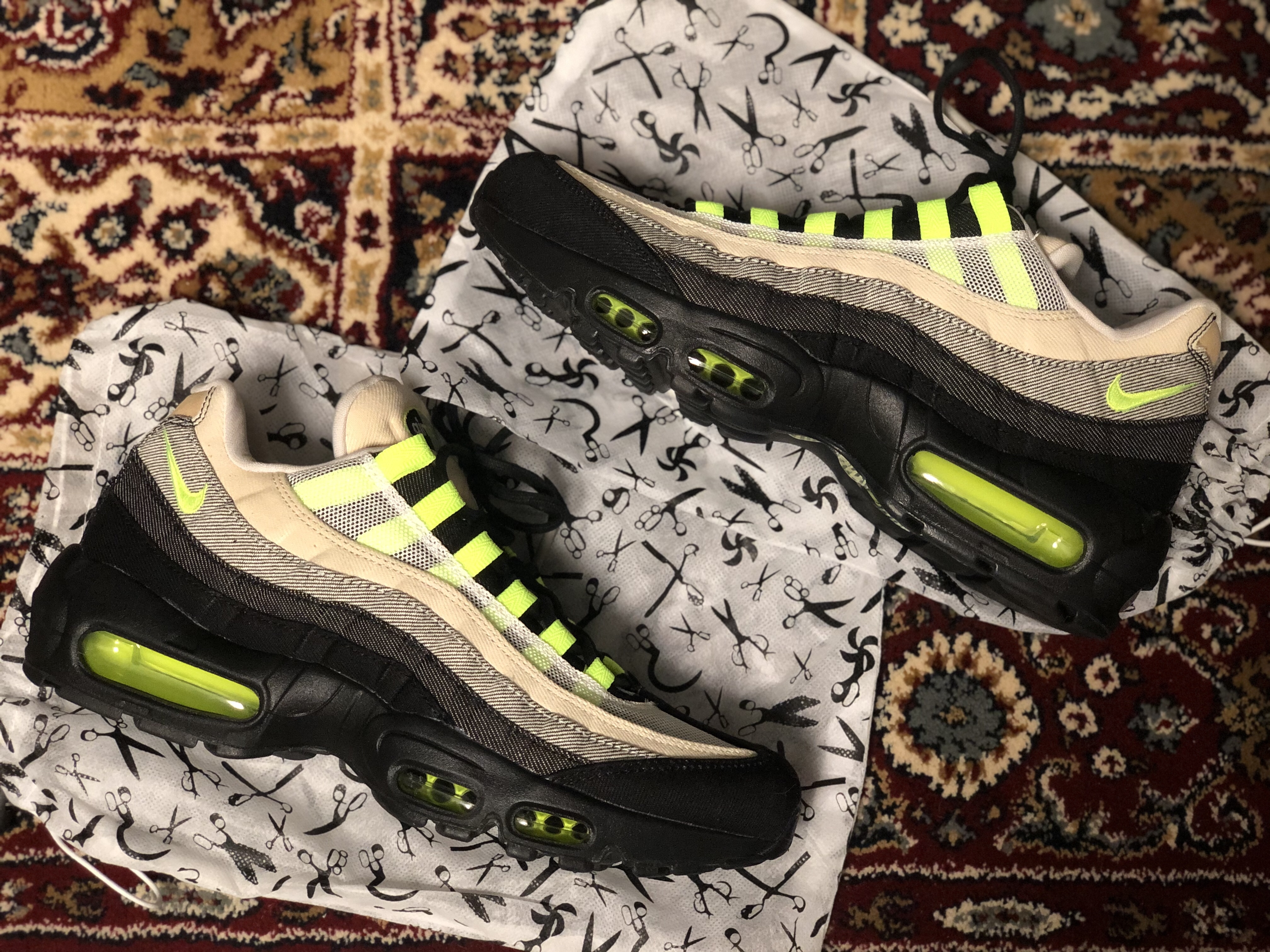 Nike x Denham Air Max 90 Infrared, Nike x Denham Air Max 95 Volt 착용 스타일 - 3