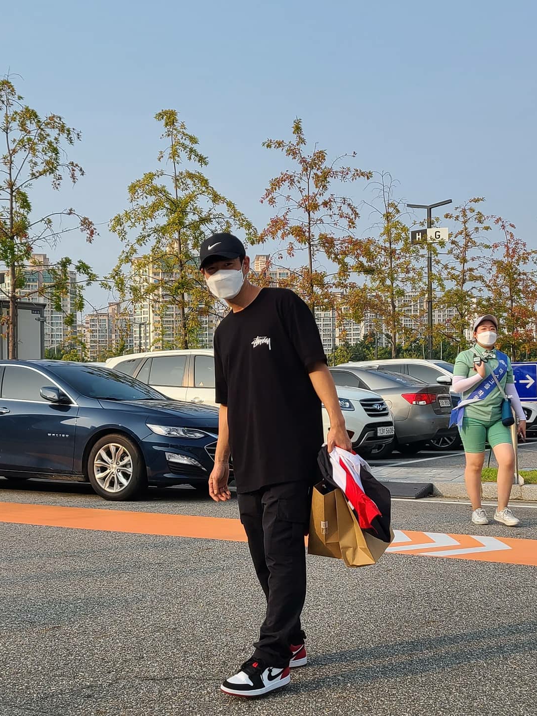 Jordan 1 Low Black Toe 착용 스타일 - 1