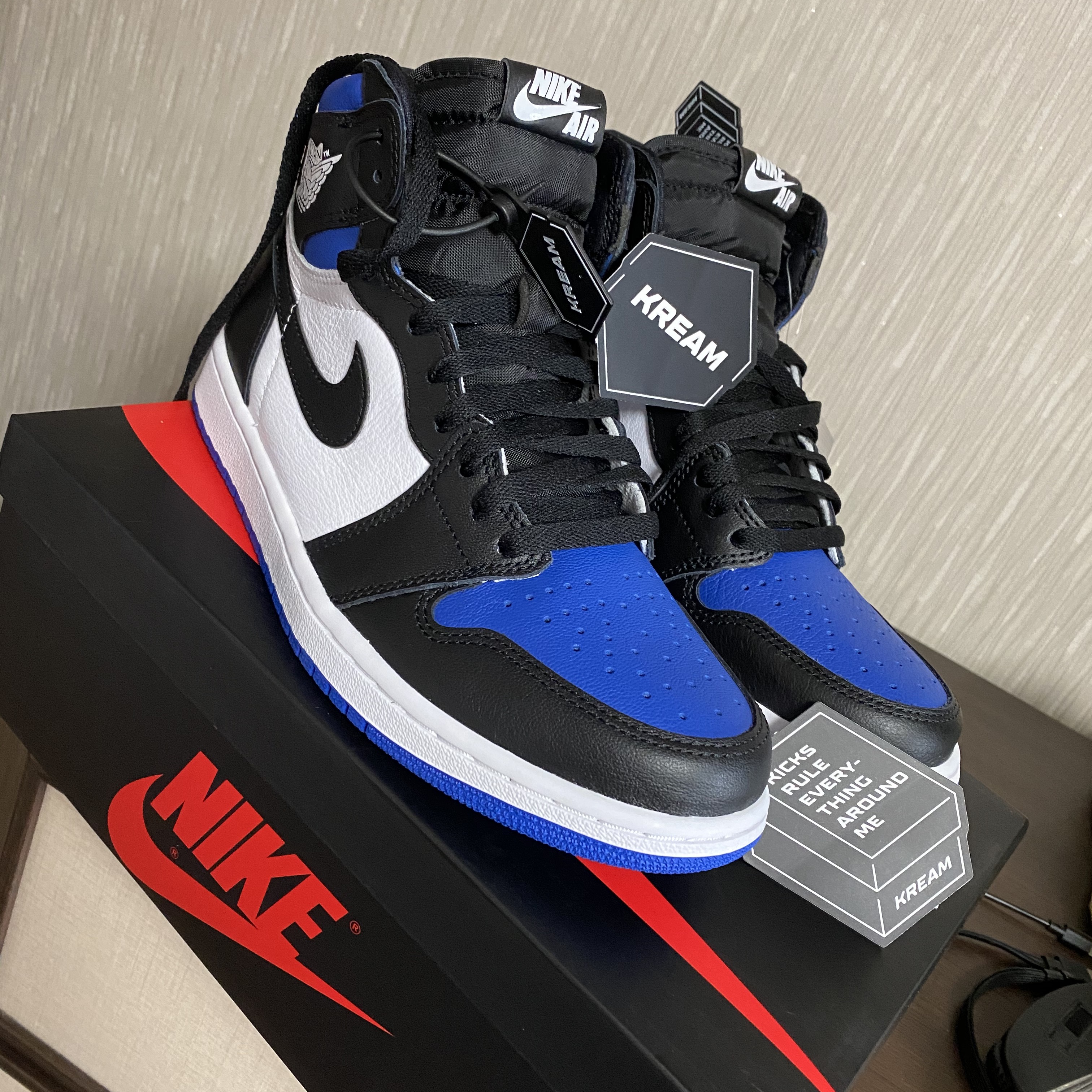 Jordan 1 Retro High OG Royal Toe 착용 스타일 - 1