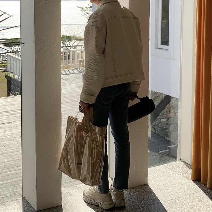 (W) Acne Studios Manhattan Tumbled Sneakers White - 20FW 착용 스타일