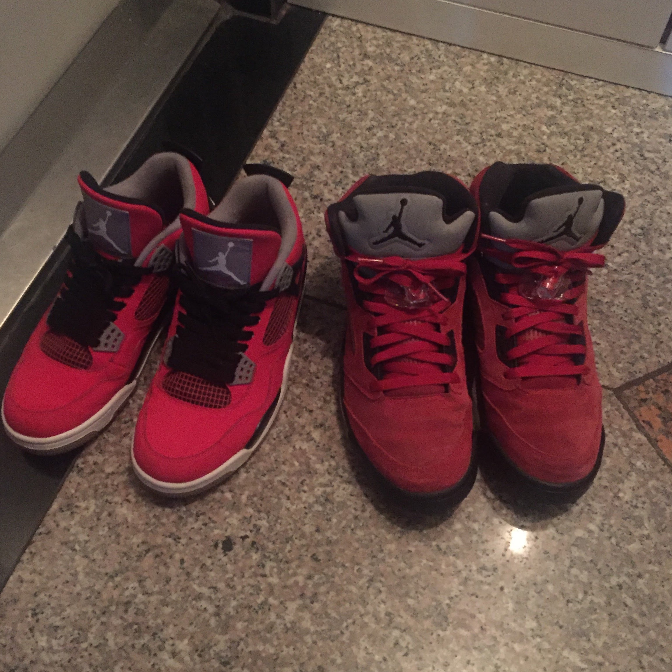 Jordan 4 Retro Toro Bravo 착용 스타일