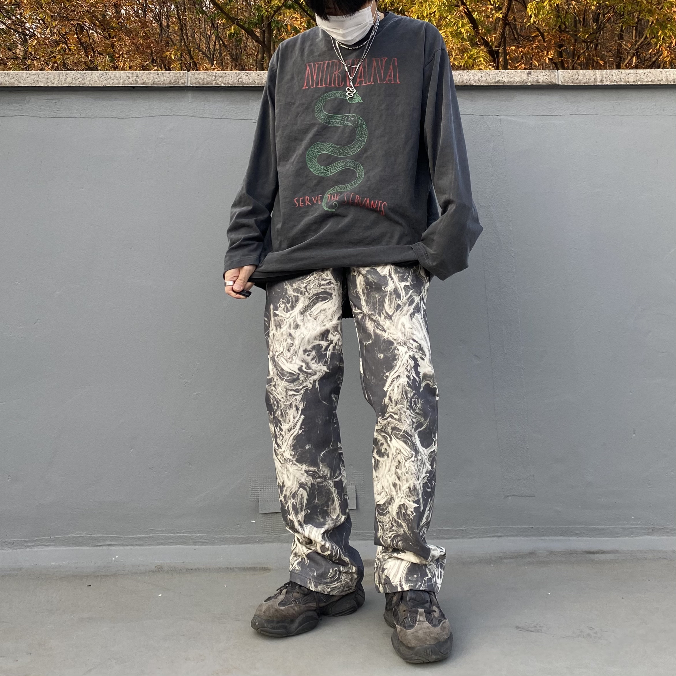 Adidas Yeezy 500 Utility Black 2018/2020 착용 스타일