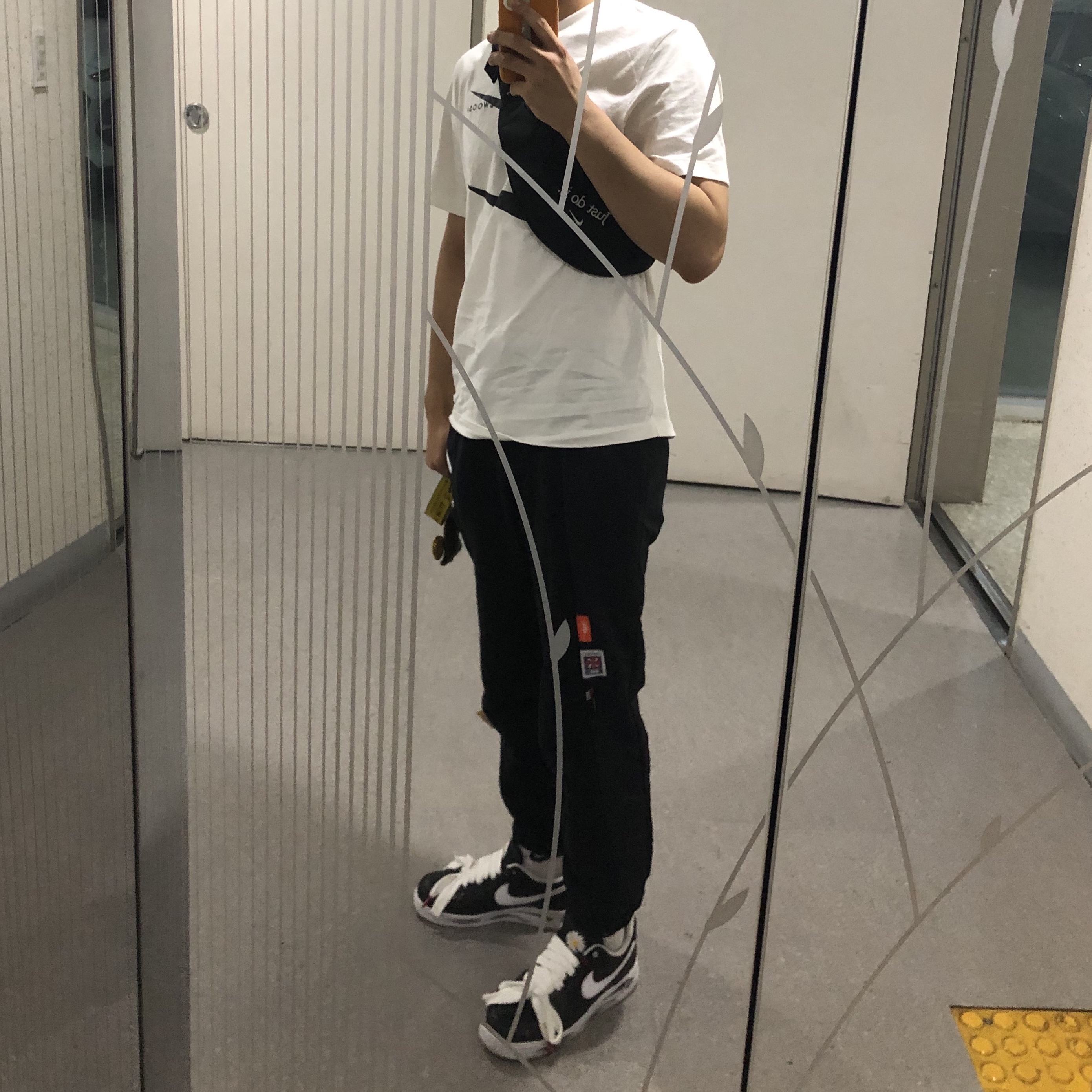 Nike x Peaceminusone Air Force 1 Low Para-Noise 착용 스타일