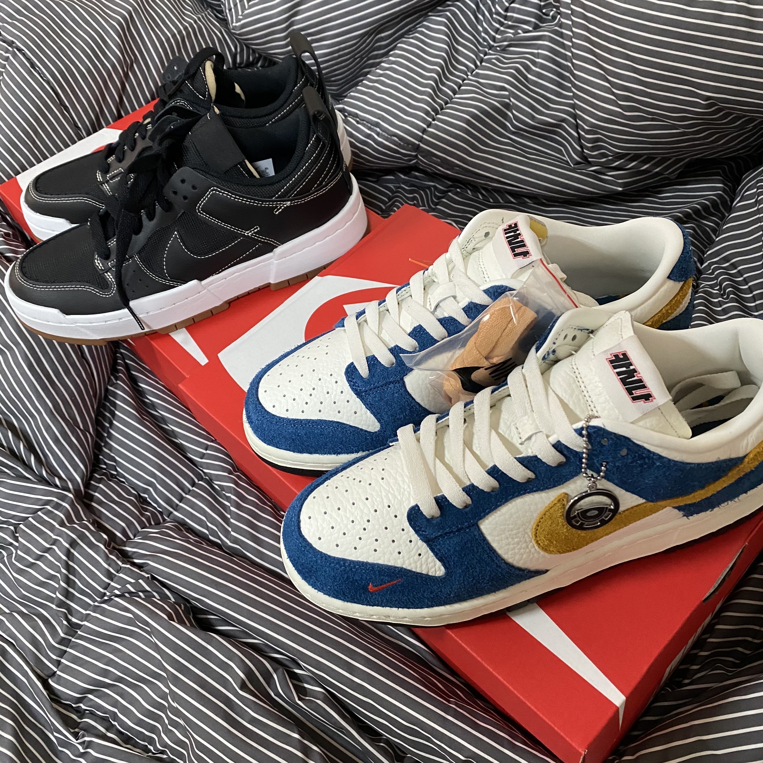 Nike x Kasina Dunk Low 80's Bus, (W) Nike Dunk Low Disrupt Black Gum 착용 스타일 - 2