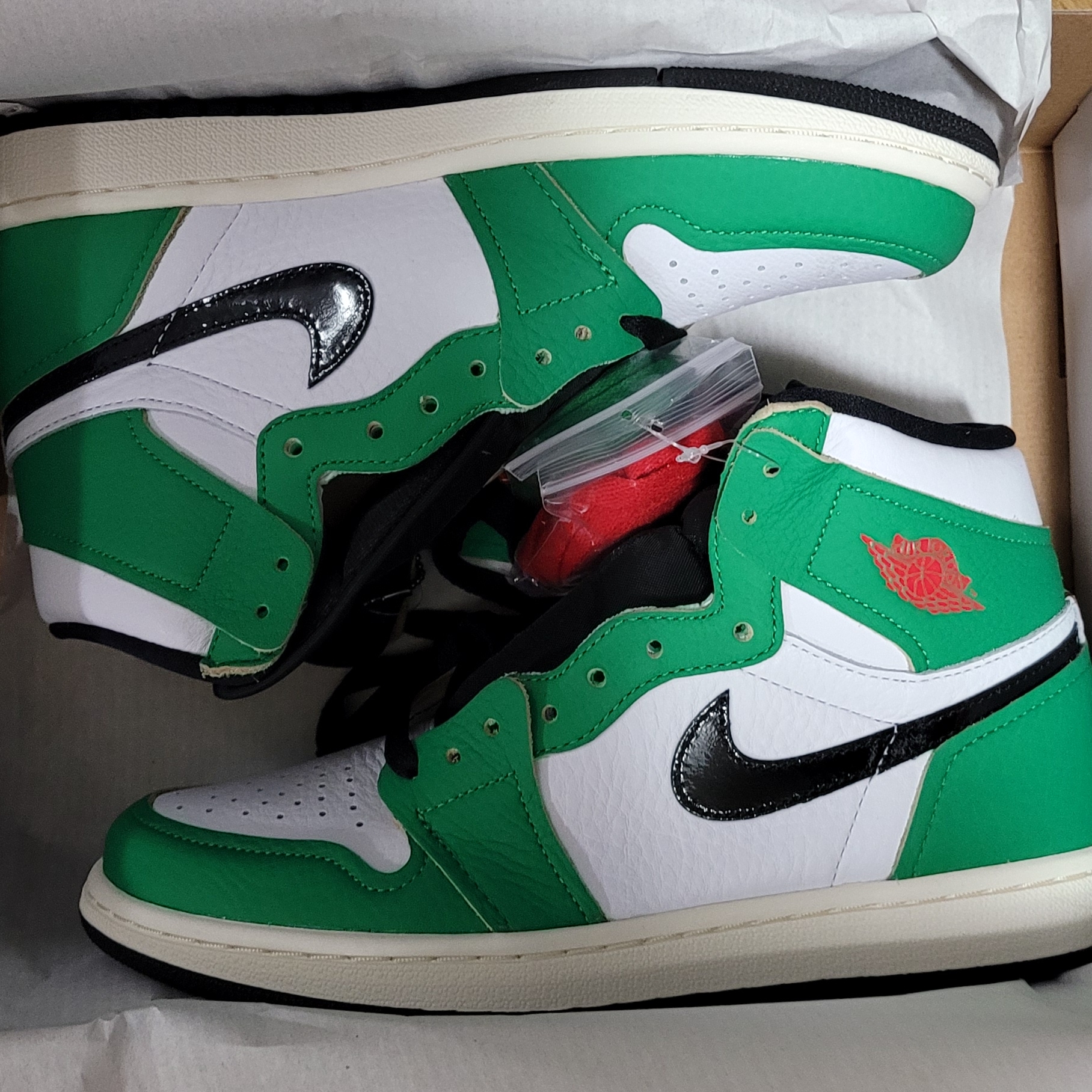 (W) Jordan 1 Retro High OG Lucky Green 착용 스타일