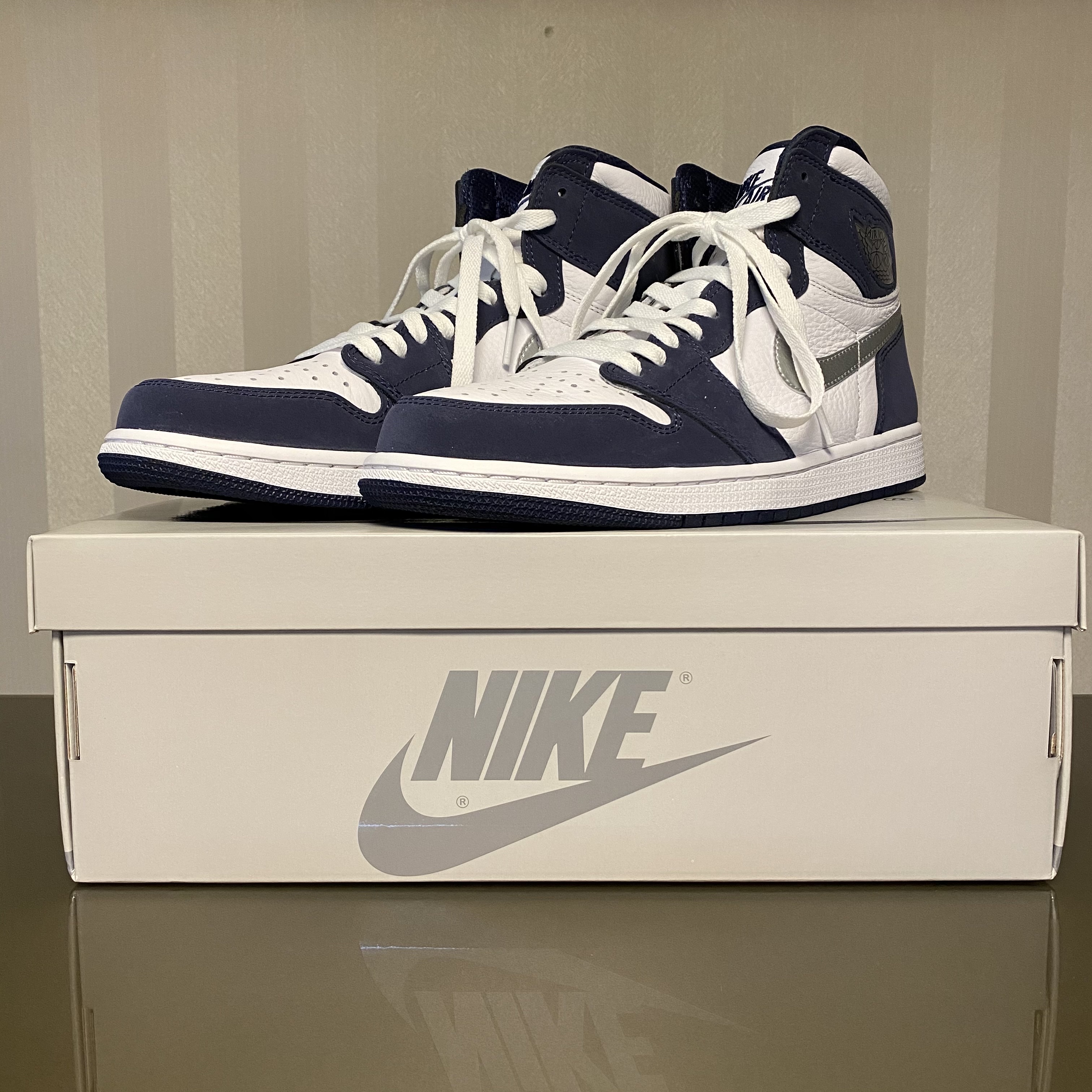 Jordan 1 Retro High OG CO.JP Midnight Navy 착용 스타일 - 2