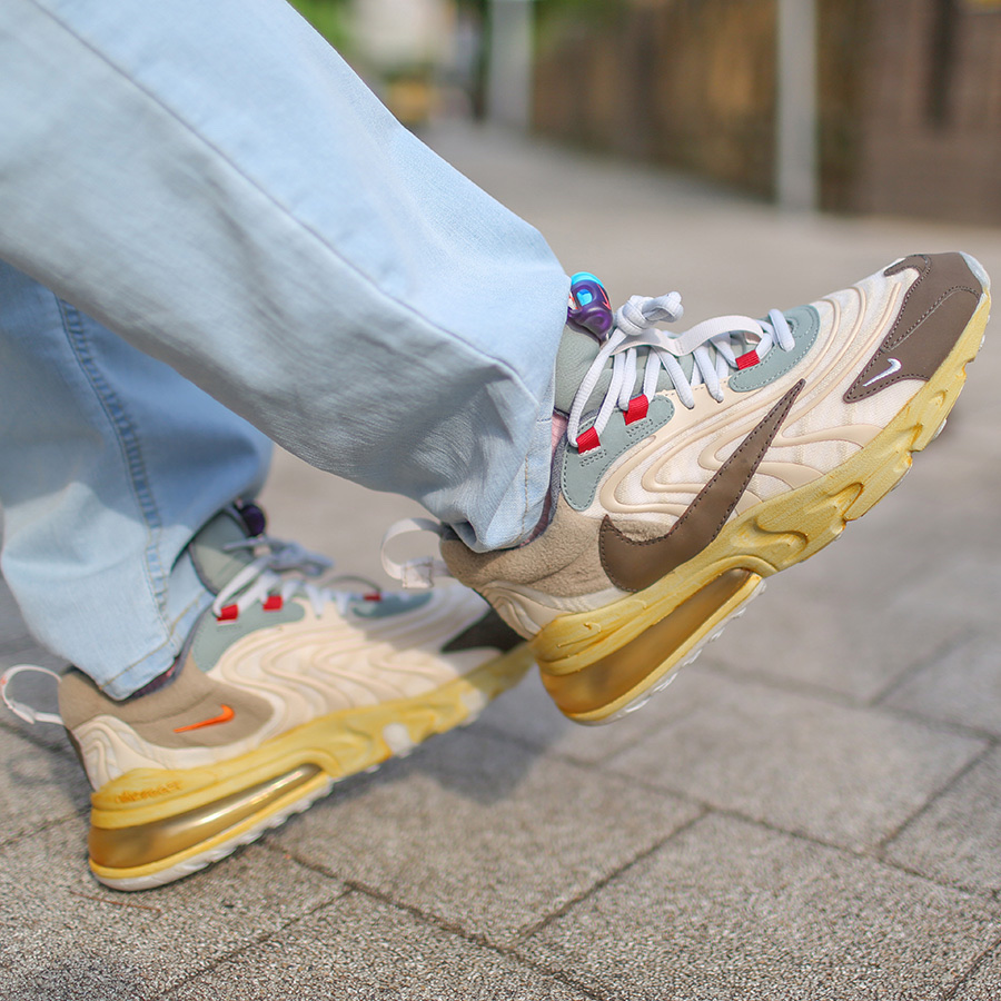 Nike x Travis Scott Air Max 270 React Cactus Trails 착용 스타일 - 2