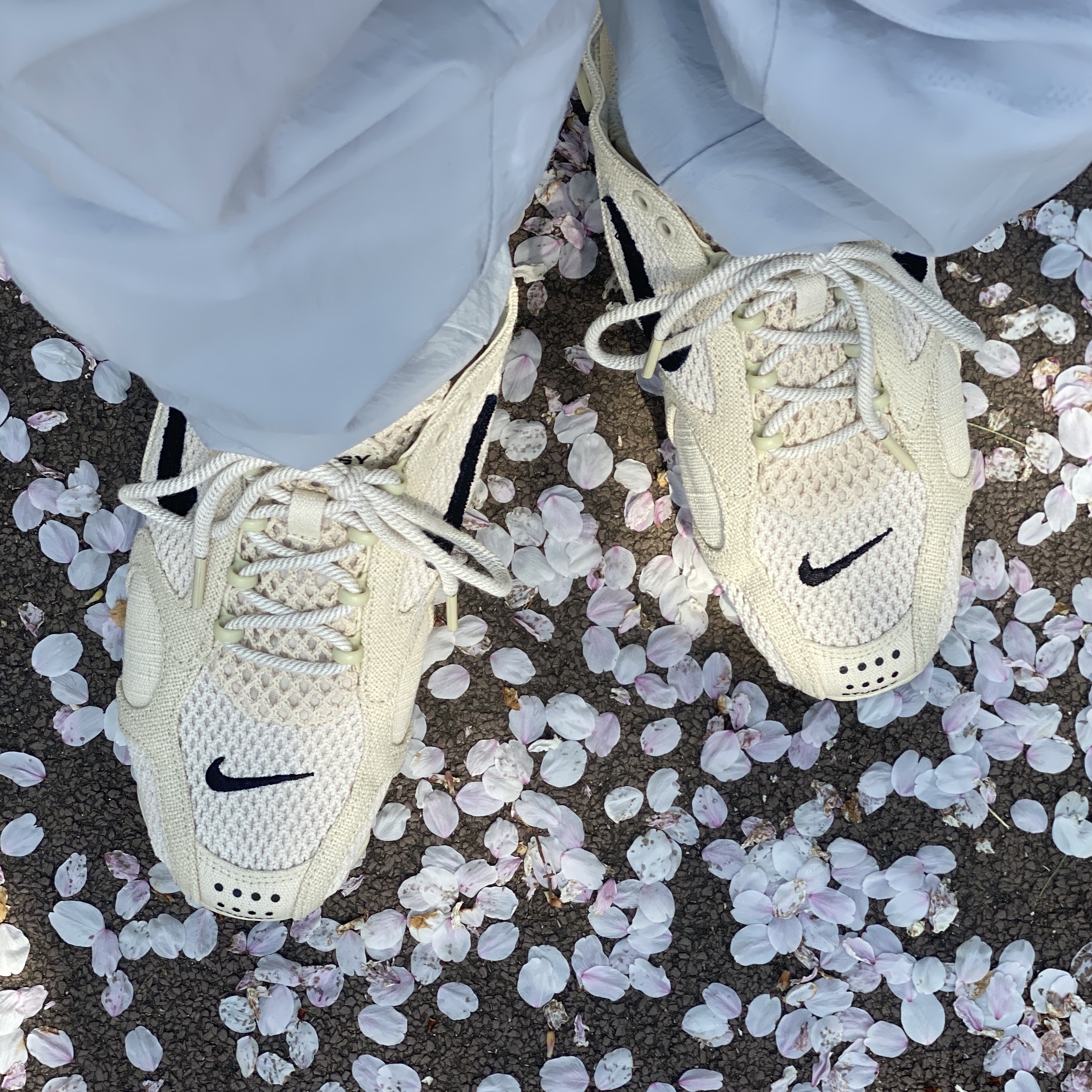Nike x Stussy Air Zoom Spiridon Cage 2 Fossil 착용 스타일