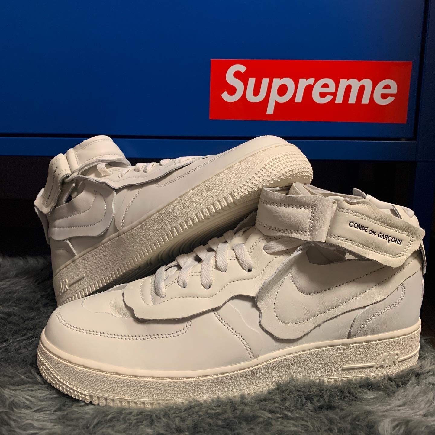 Nike x Comme des Garcons Homme Plus Air Force Mid White 착용 스타일 - 3