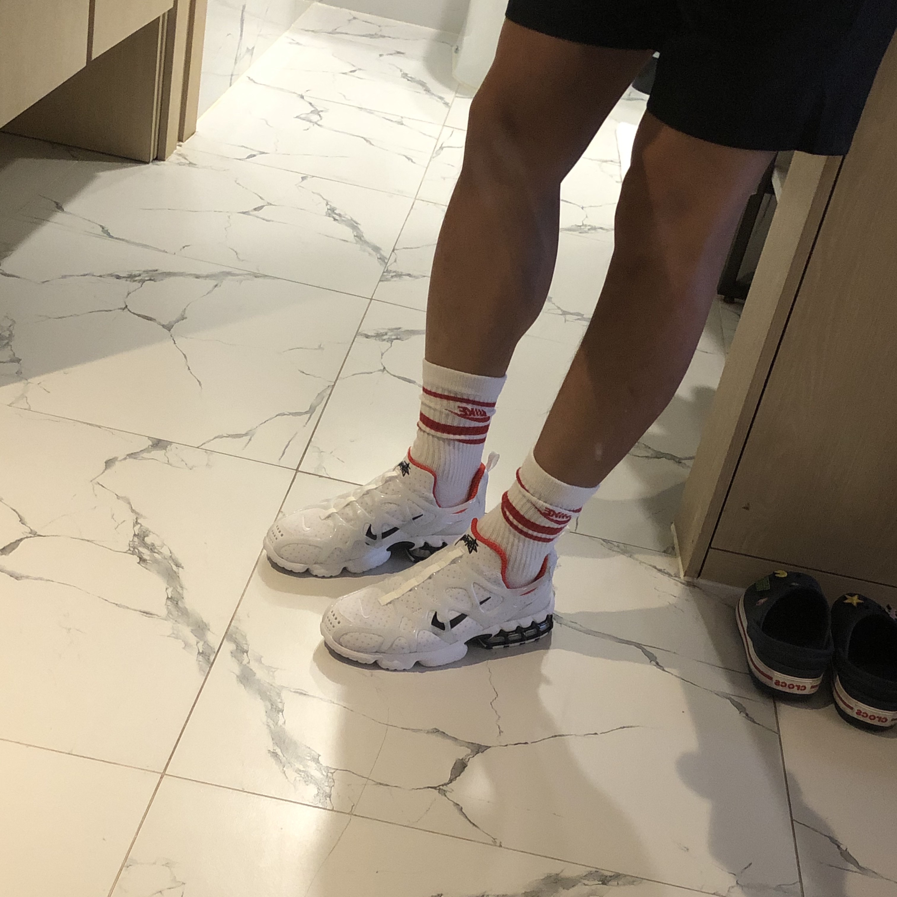 Nike x Stussy Air Zoom Spiridon Kukini White 착용 스타일 - 2