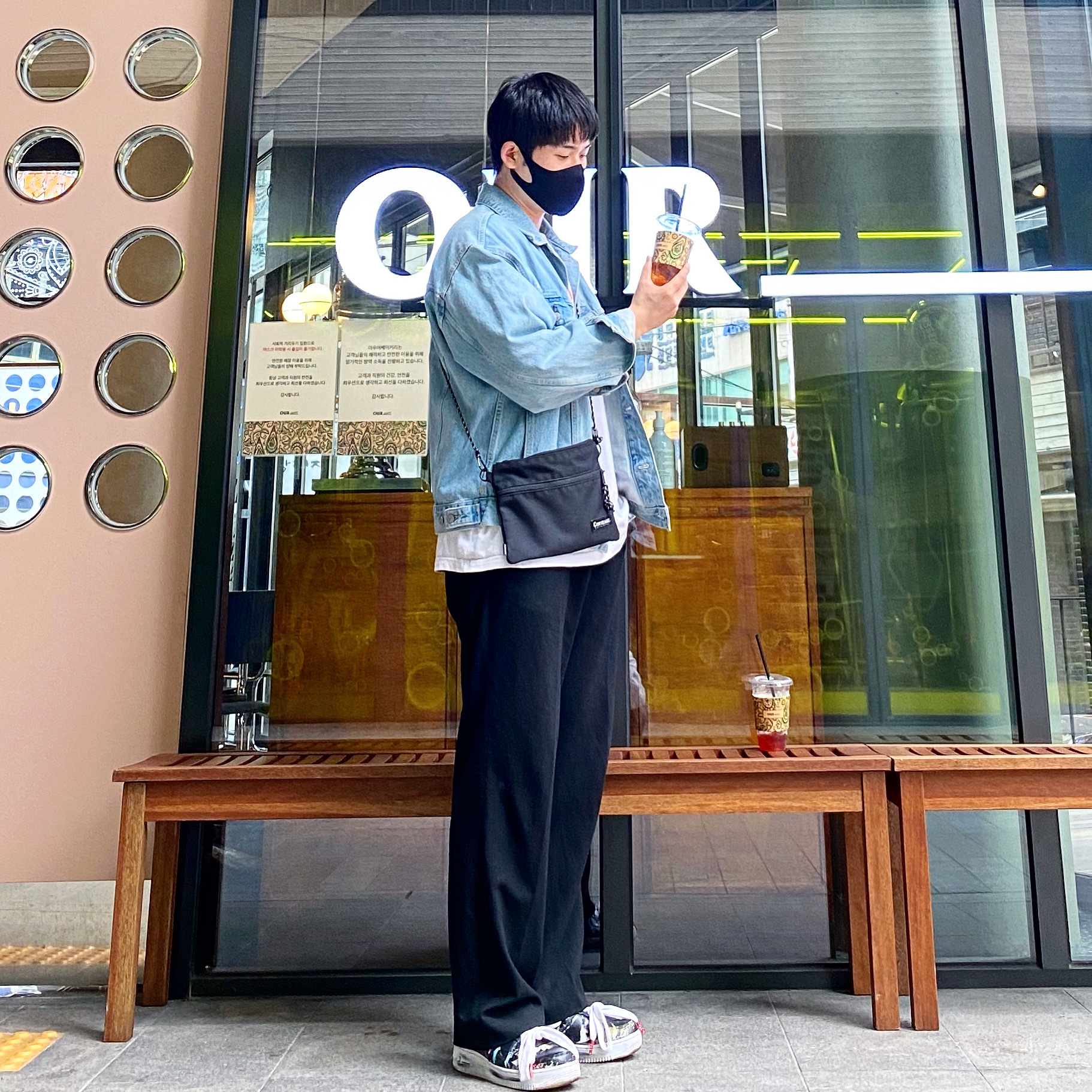 Nike x Peaceminusone Air Force 1 Low Para-Noise 착용 스타일