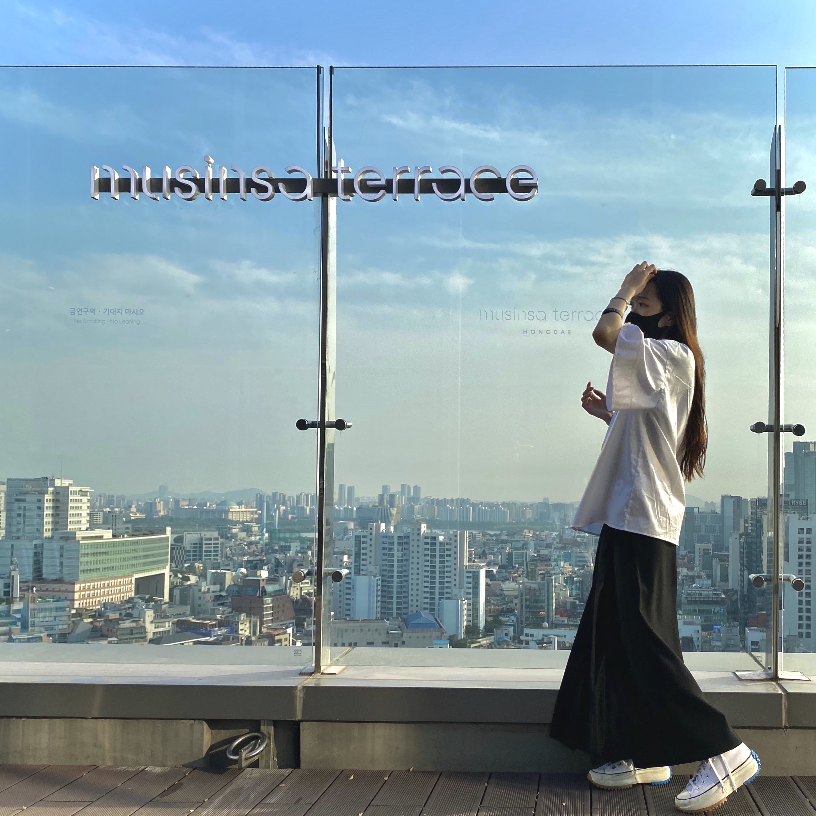 Converse x JW Anderson Run Star Hike Hi White 착용 스타일 - 2