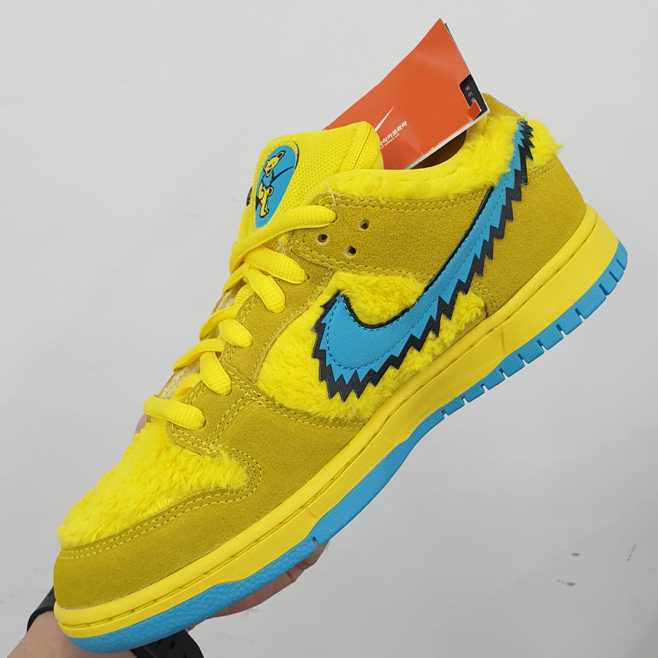 Nike x Grateful Dead SB Dunk Low Yellow Bear, Nike x Grateful Dead SB Dunk Low Orange Bear 착용 스타일
