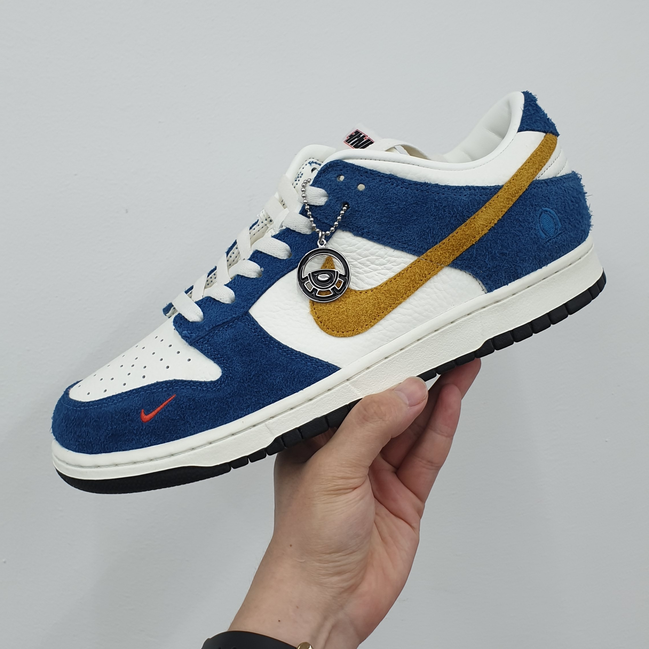 Nike x Kasina Dunk Low 80's Bus 착용 스타일