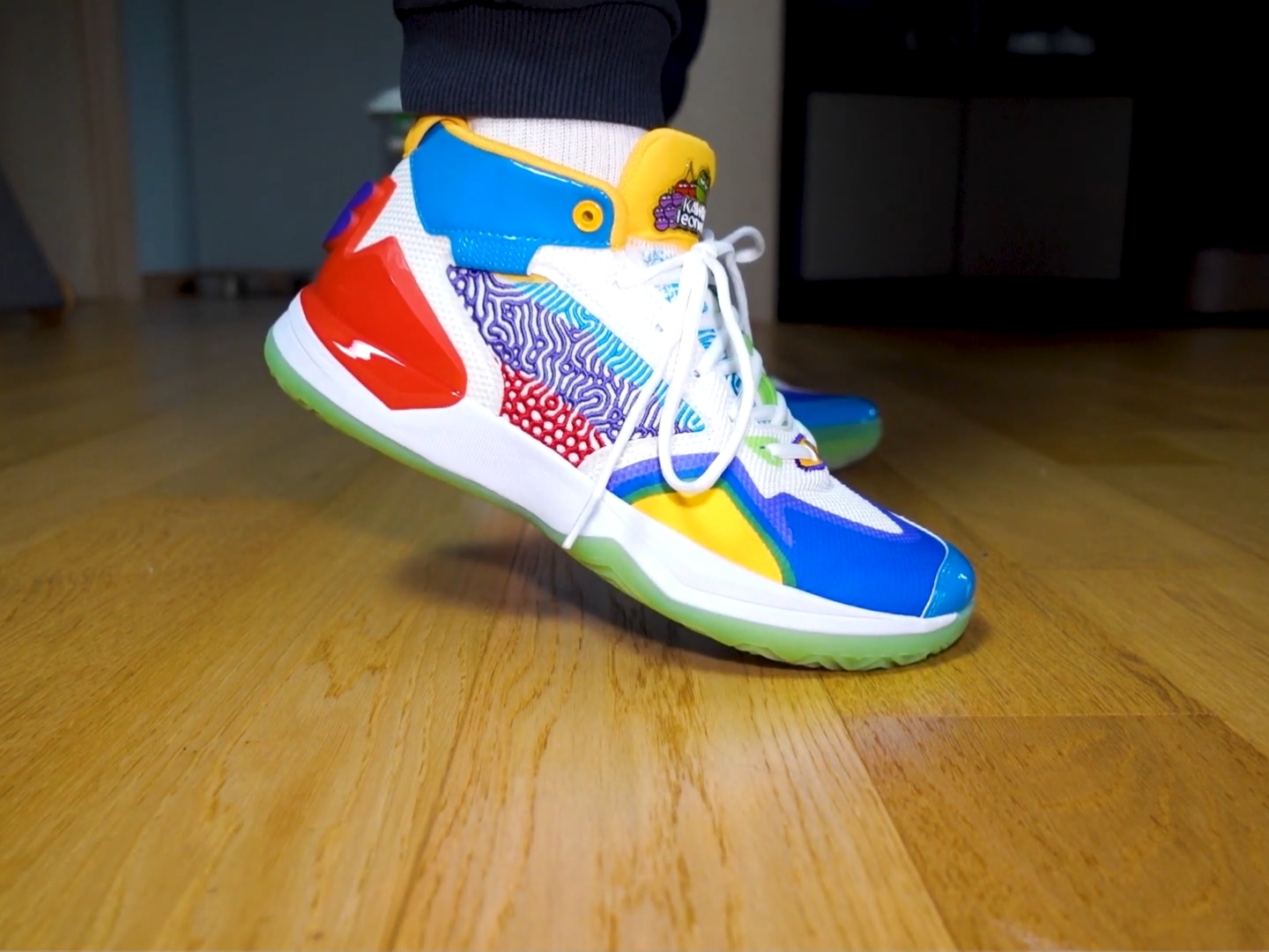 New Balance x Jolly Rancher The Kawhi Original Flavors 착용 스타일 - 3
