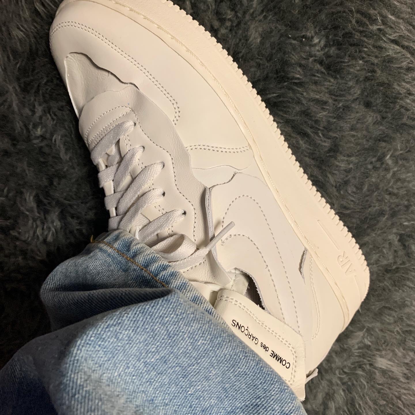 Nike x Comme des Garcons Homme Plus Air Force Mid White 착용 스타일 - 1