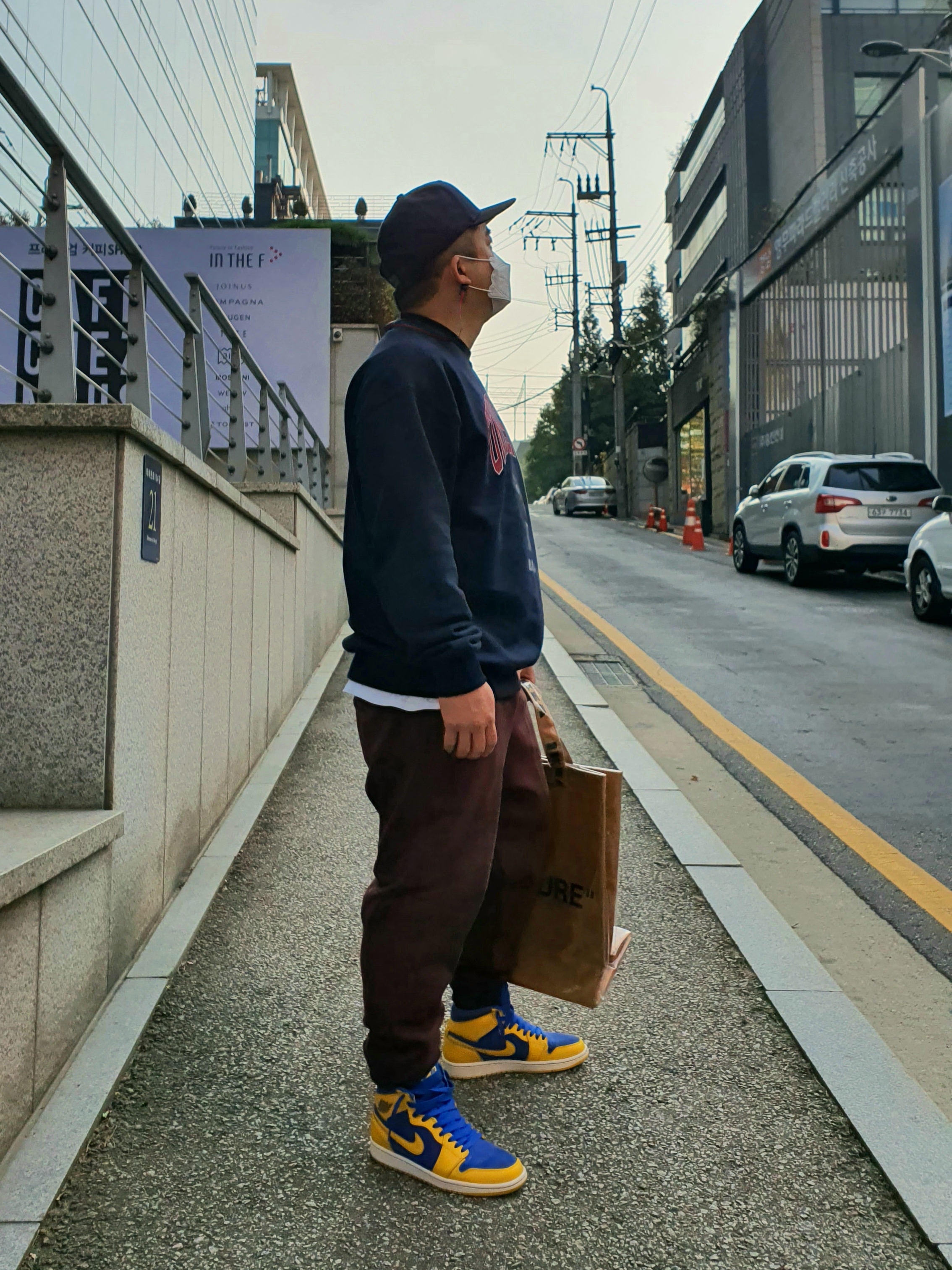 Jordan 1 Retro High OG Laney 착용 스타일 - 1