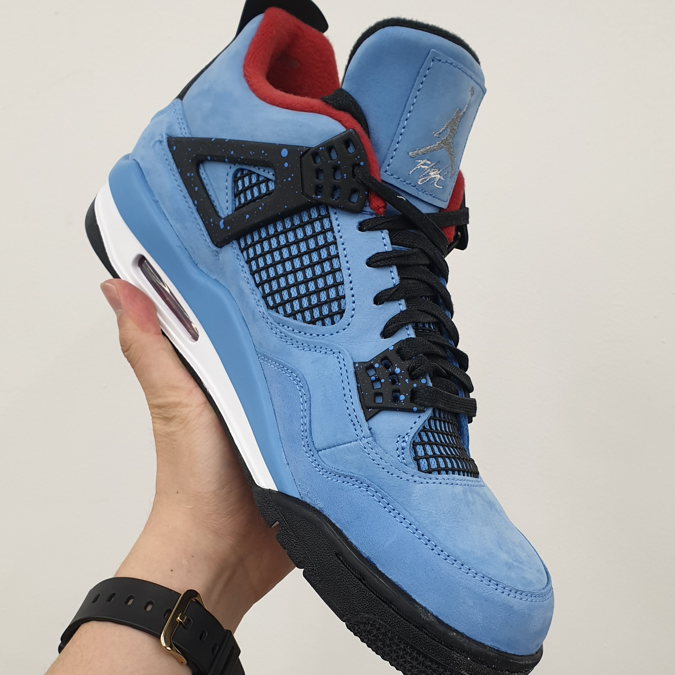 Jordan 4 x Travis Scott Retro Cactus Jack 착용 스타일