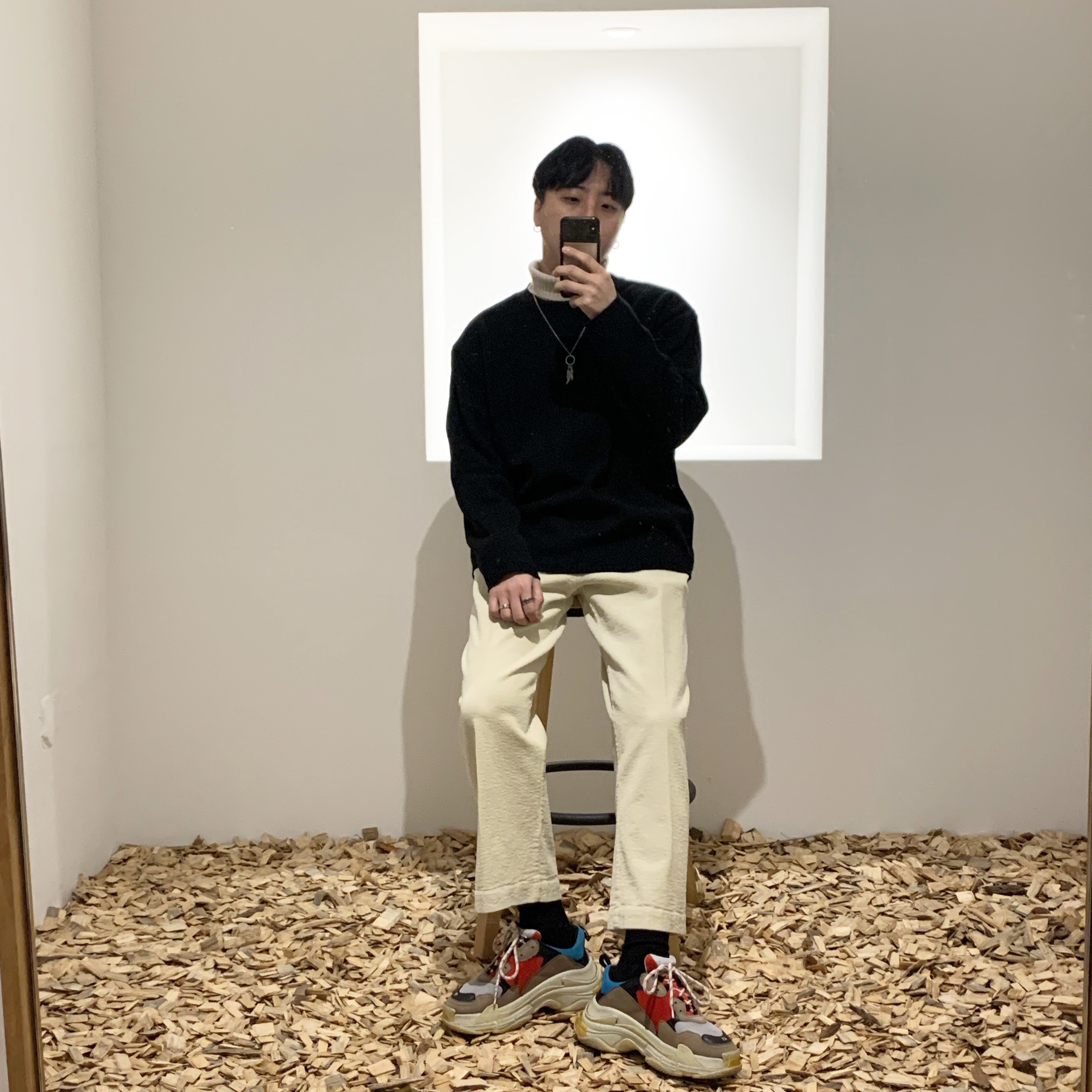 Balenciaga Triple S Grey Red Blue 2018 Reissue 착용 스타일