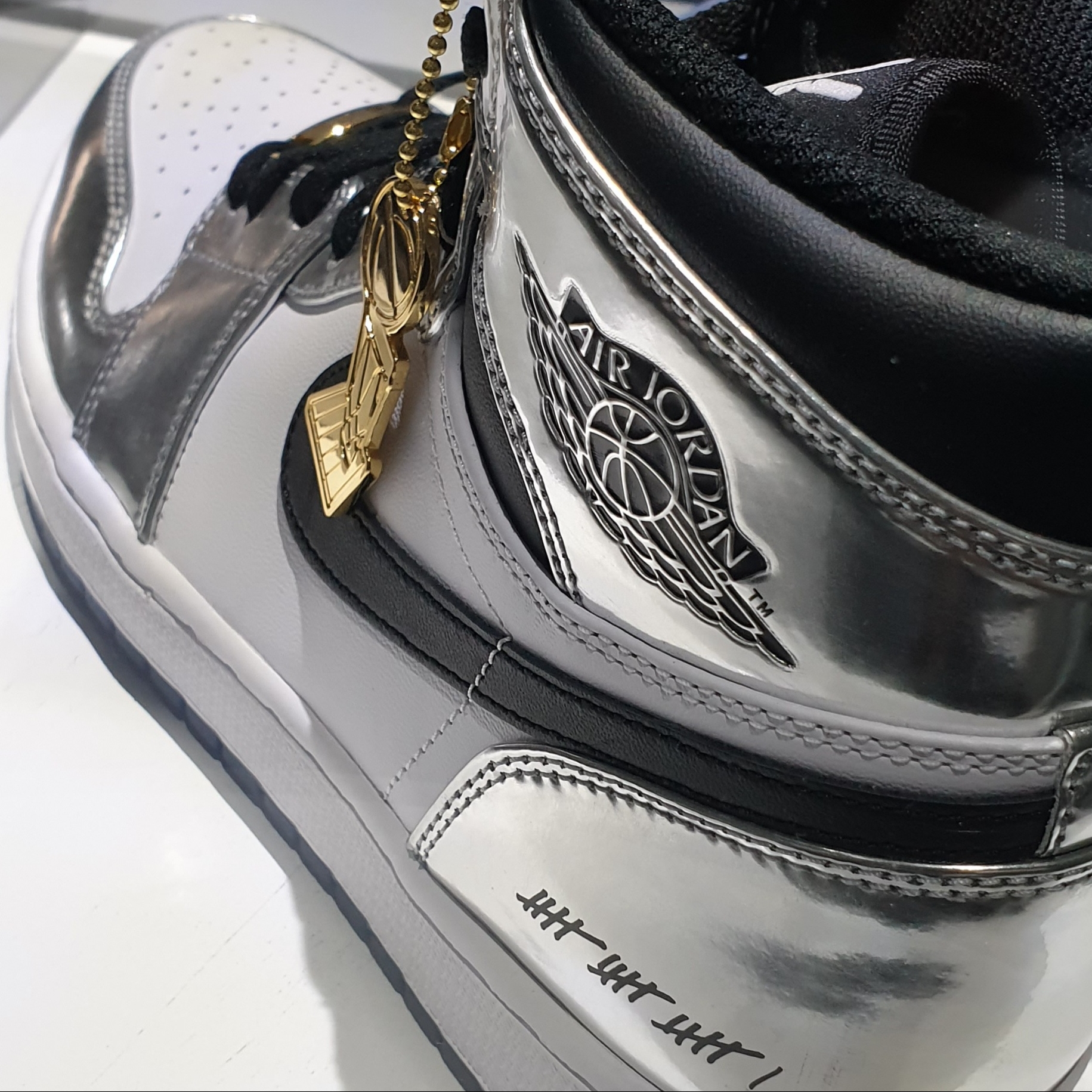 Jordan 1 Retro High Think 16 (Pass the Torch) 착용 스타일
