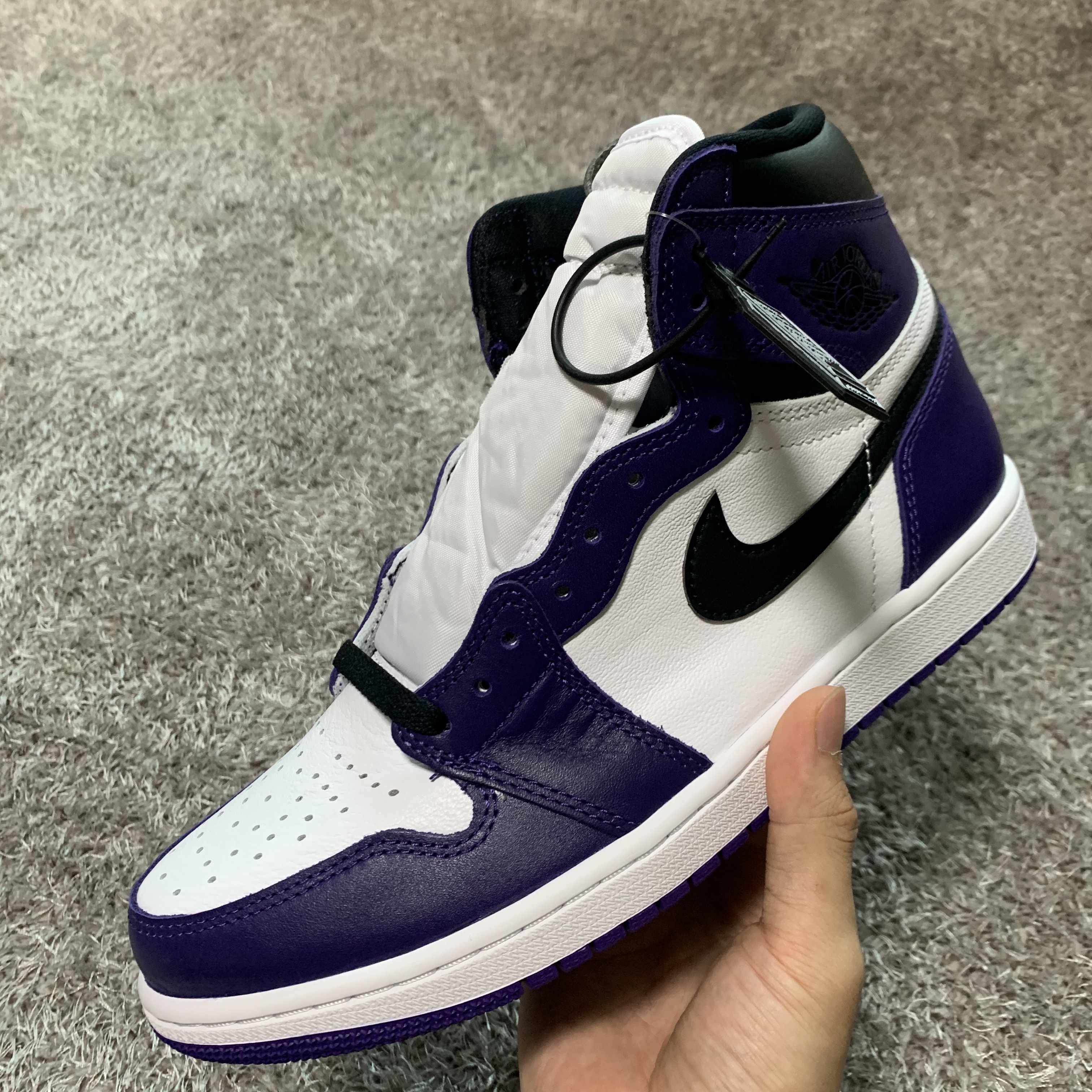 Jordan 1 Retro High OG Court Purple 2020 착용 스타일 - 1