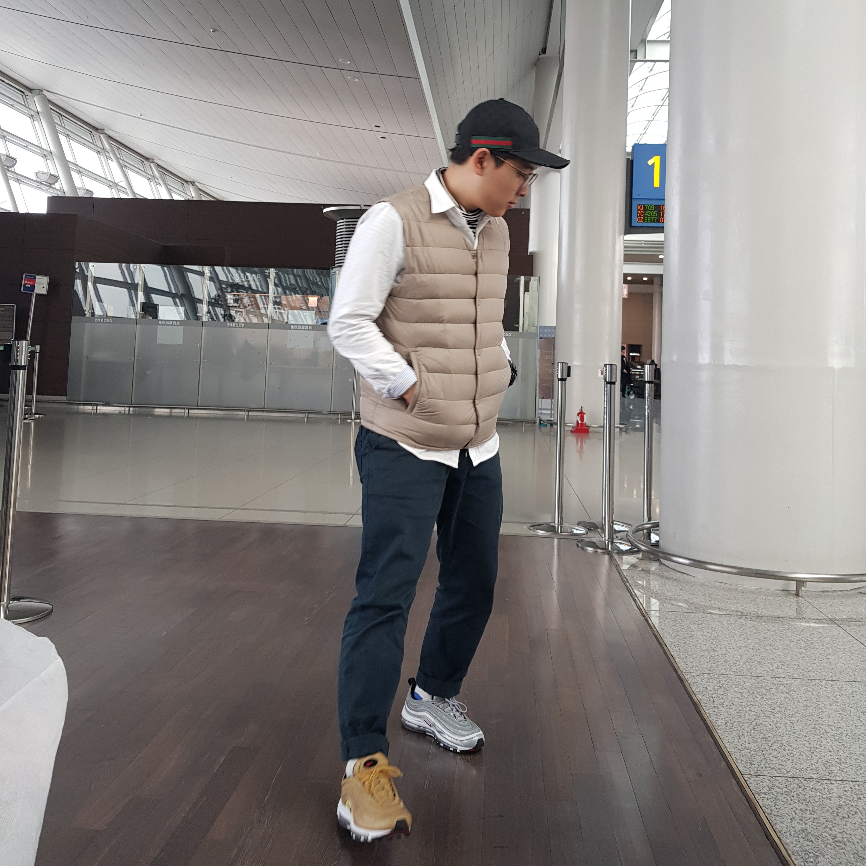 Nike Air Max 97 G Silver Bullet, Nike Air Max 97 QS Metallic Gold 2018 착용 스타일