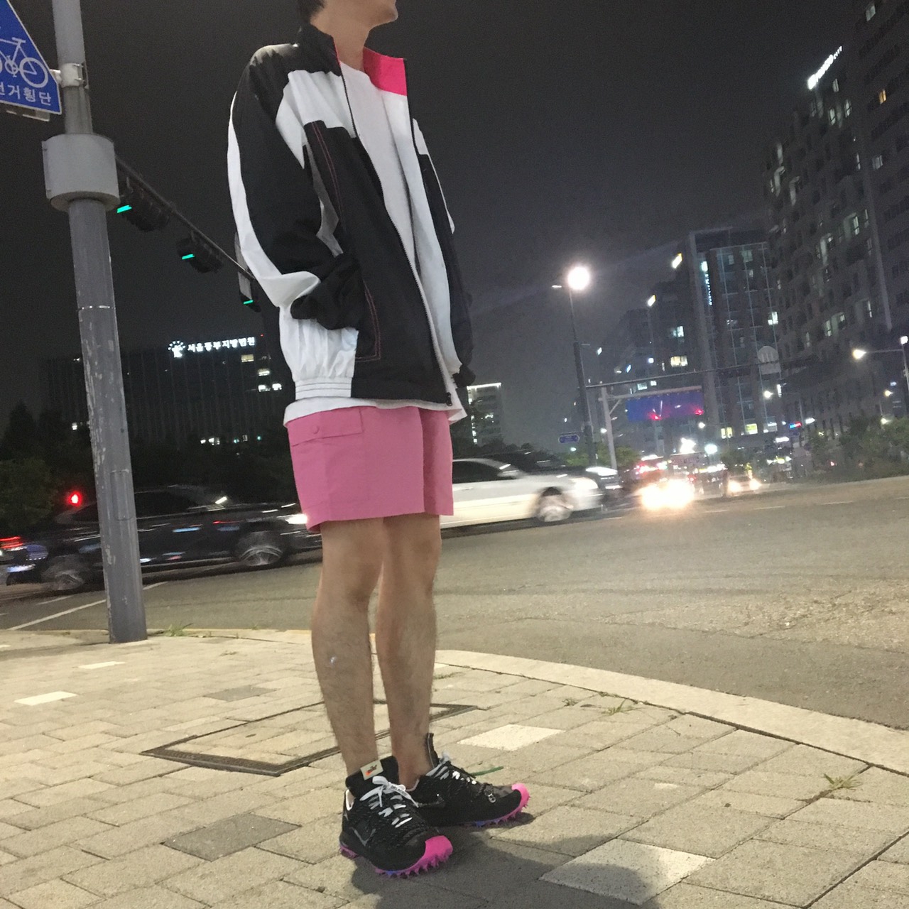 (W) Nike x Off-White Zoom Terra Kiger 5 Black 착용 스타일