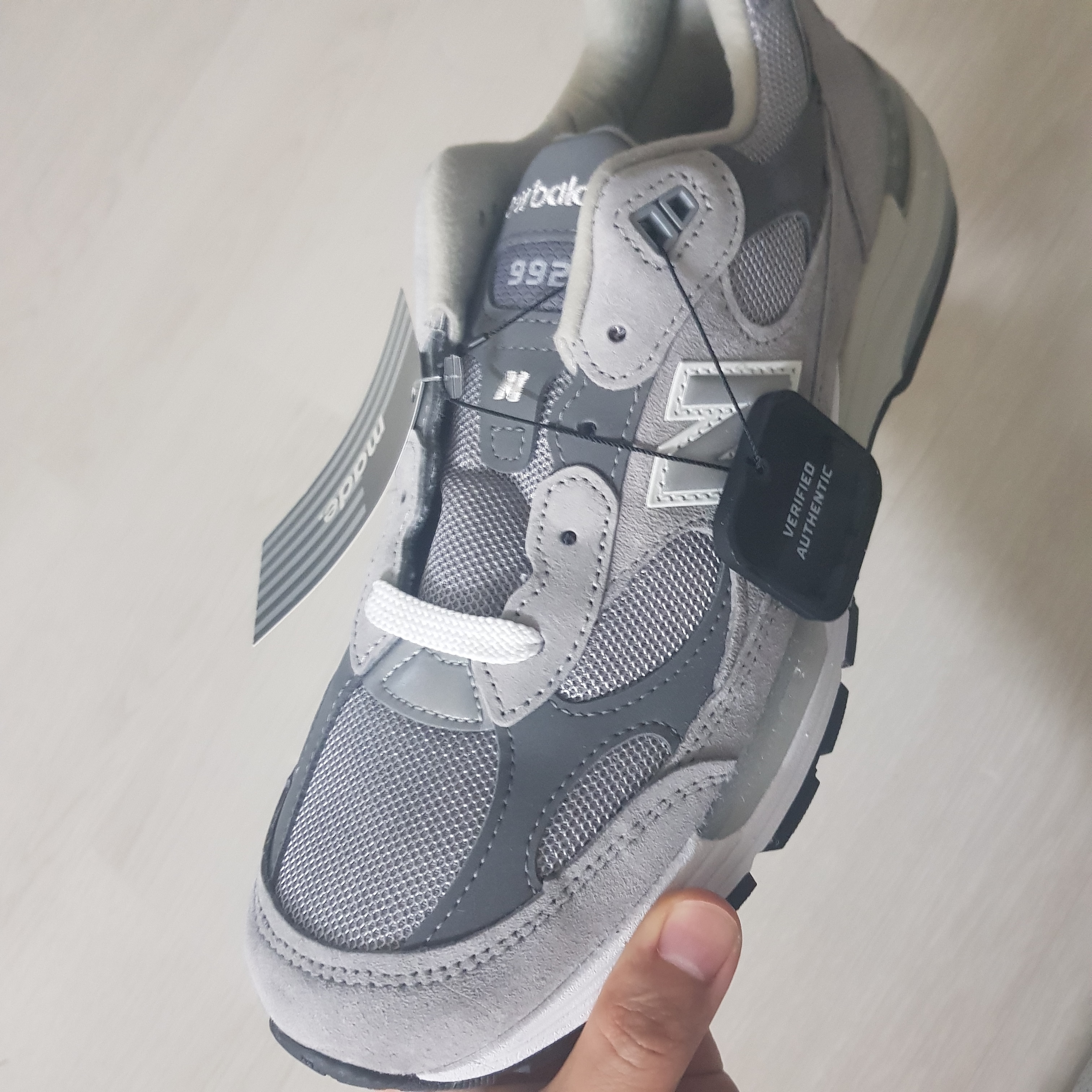 New Balance 992 Made in USA Grey - D Standard 착용 스타일