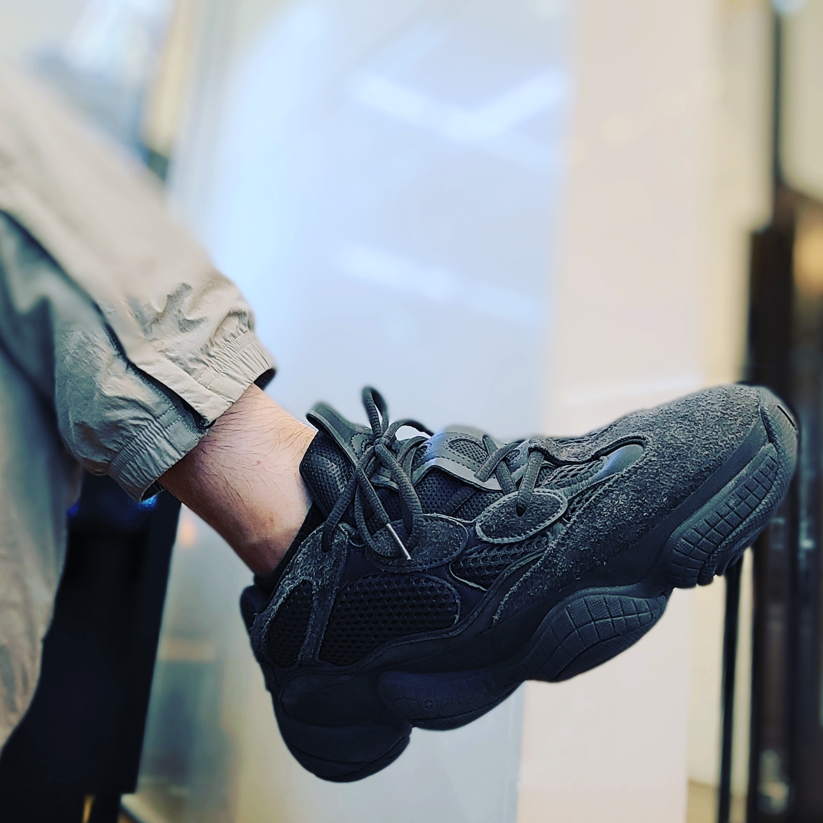 Adidas Yeezy 500 Utility Black 2018/2020 착용 스타일