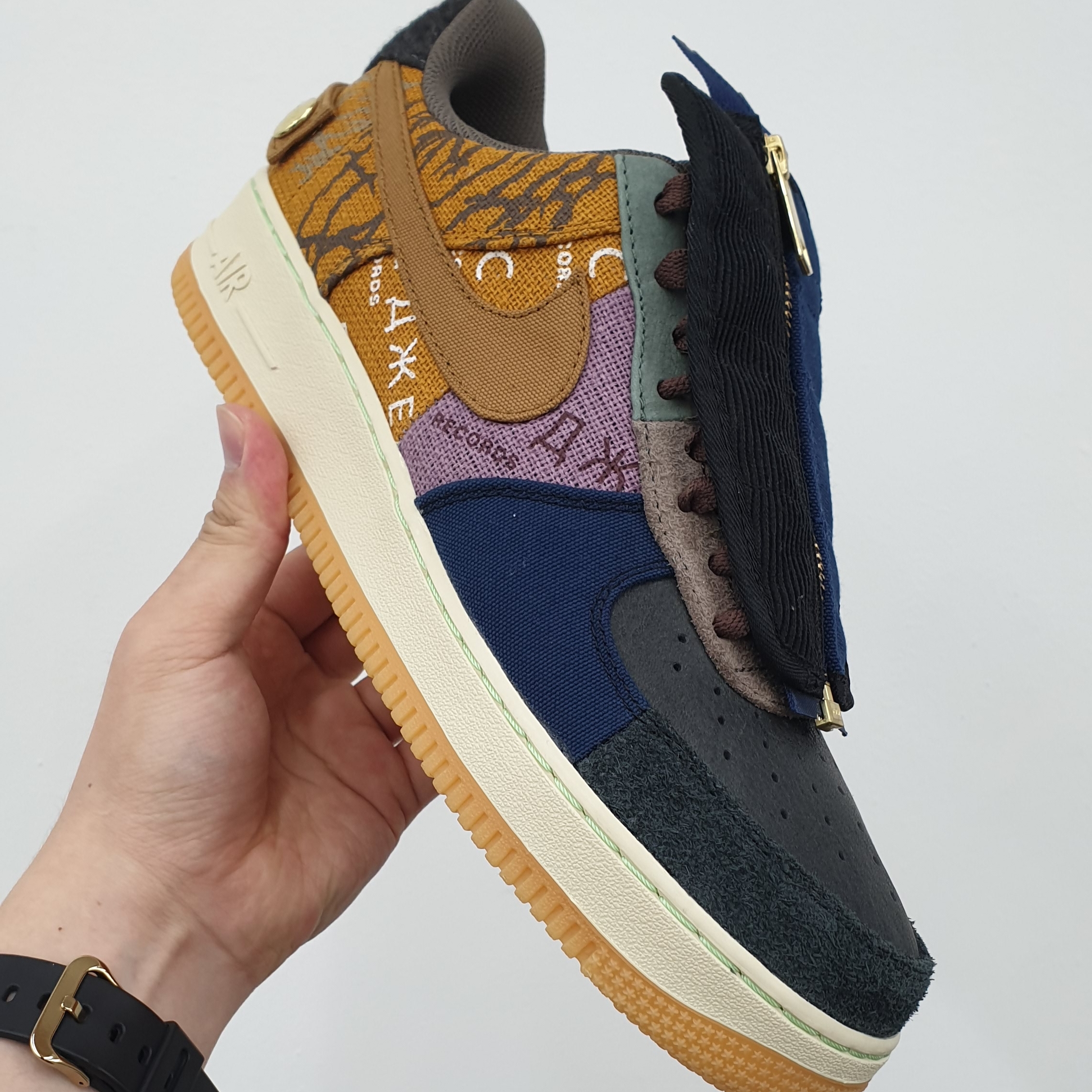 Nike x Travis Scott Air Force 1 Low Cactus Jack 착용 스타일