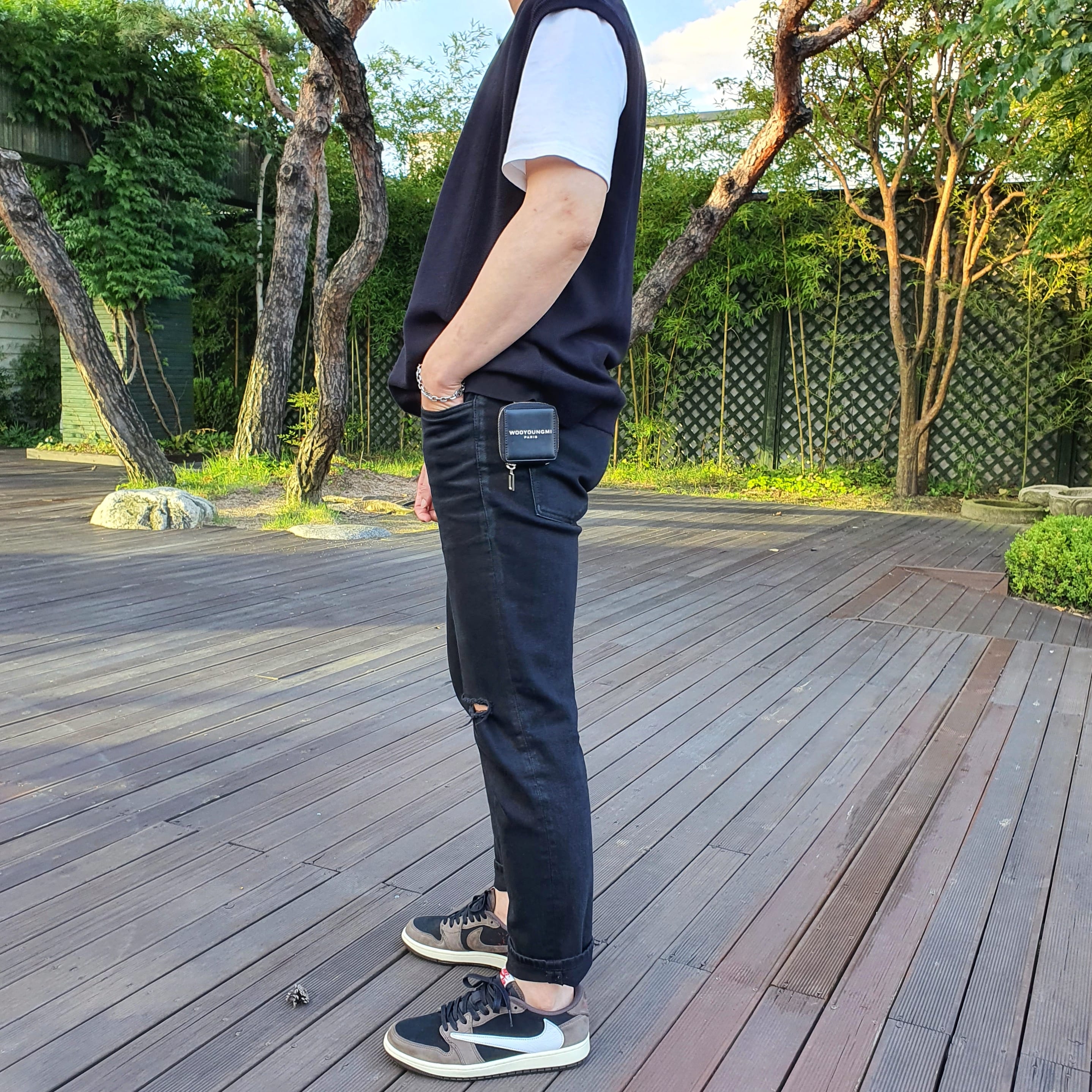 Jordan 1 x Travis Scott Retro Low OG SP Mocha 착용 스타일