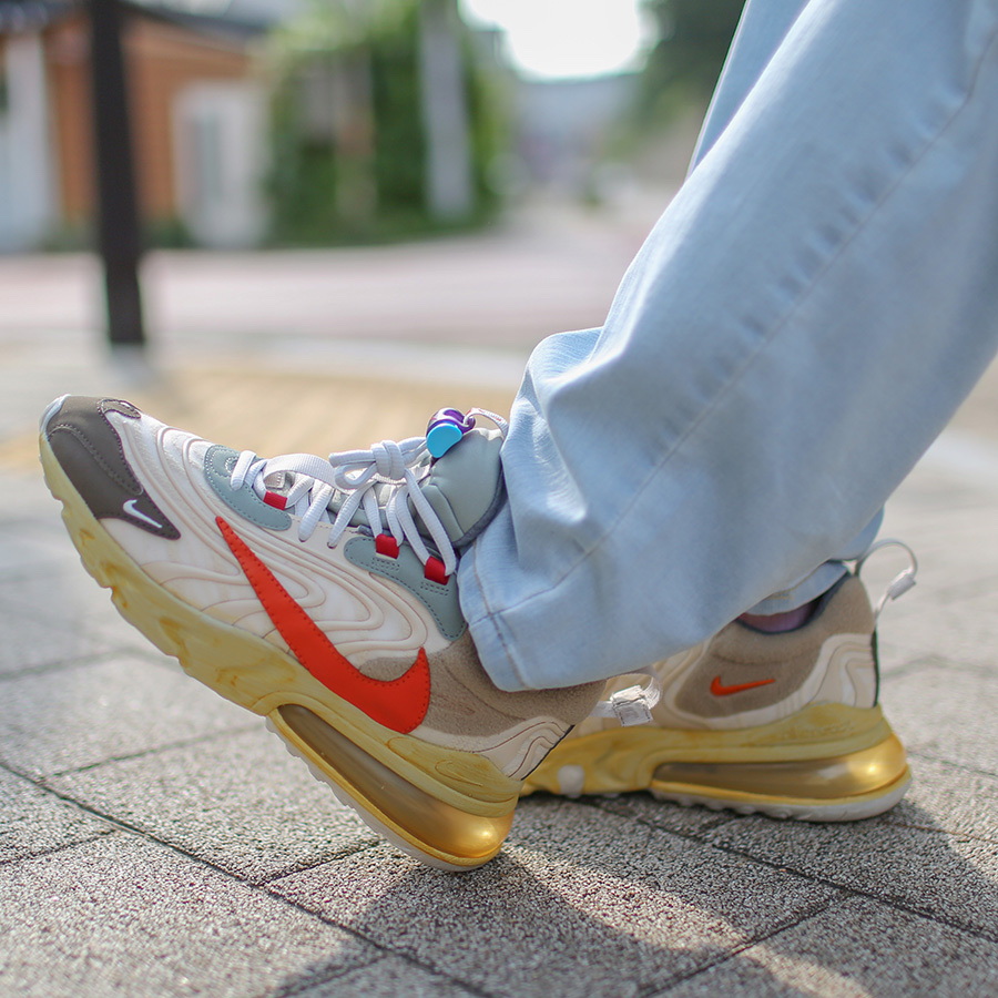 Nike x Travis Scott Air Max 270 React Cactus Trails 착용 스타일 - 1