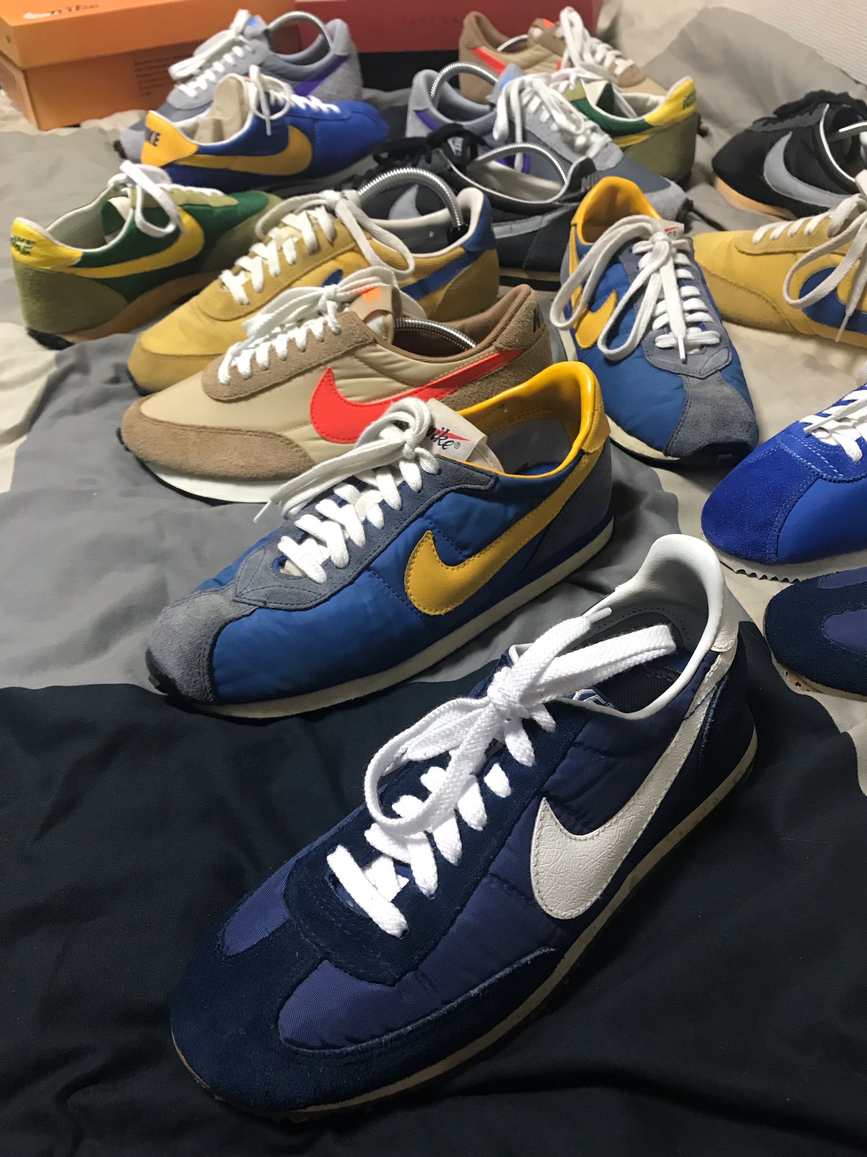Nike Daybreak SP Vegas Gold College Orange, Nike Daybreak SP Cool Grey Hyper Grape 착용 스타일 - 1
