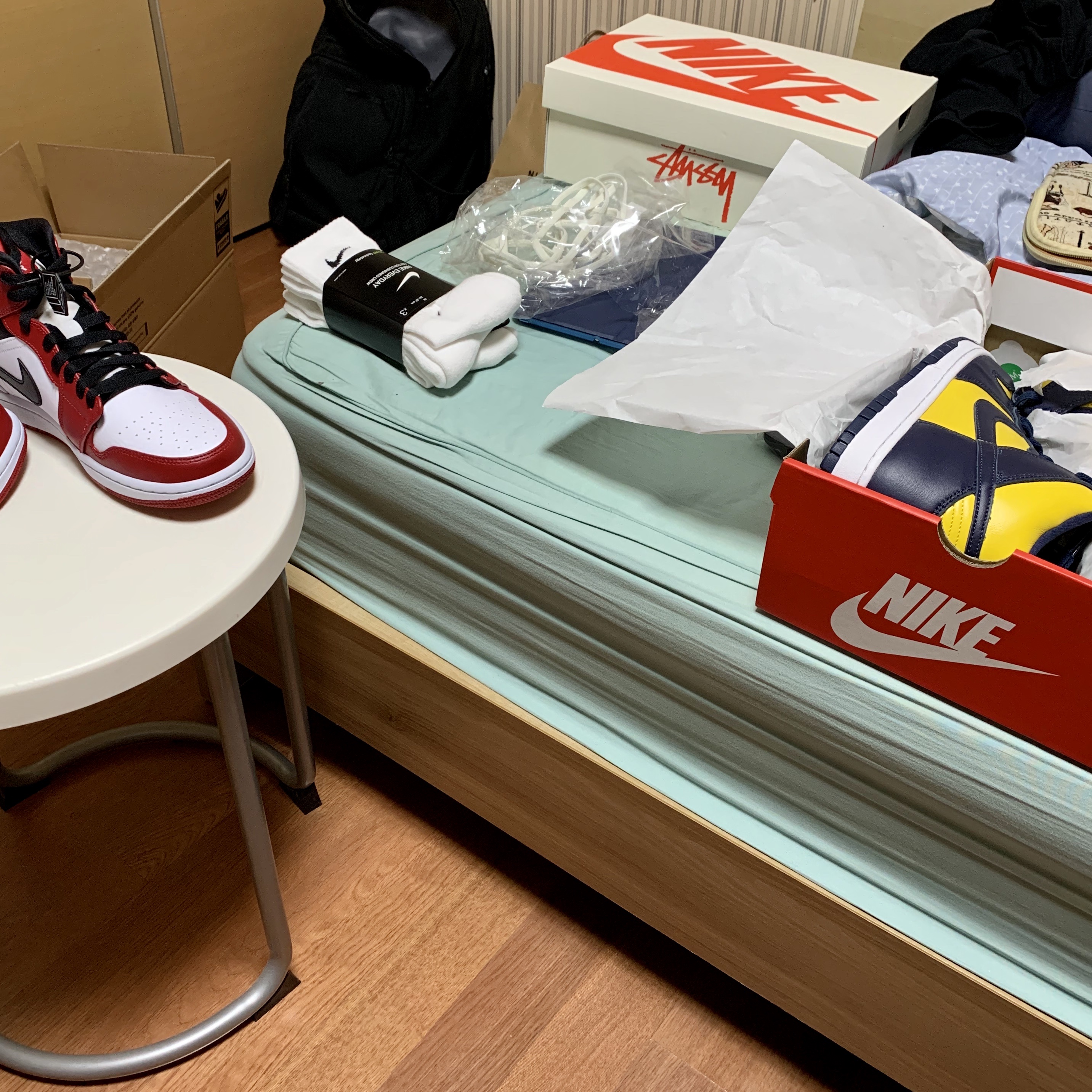 Nike Dunk Low SP Samba 2020, Nike x Stussy Air Zoom Spiridon Kukini White 착용 스타일 - 3