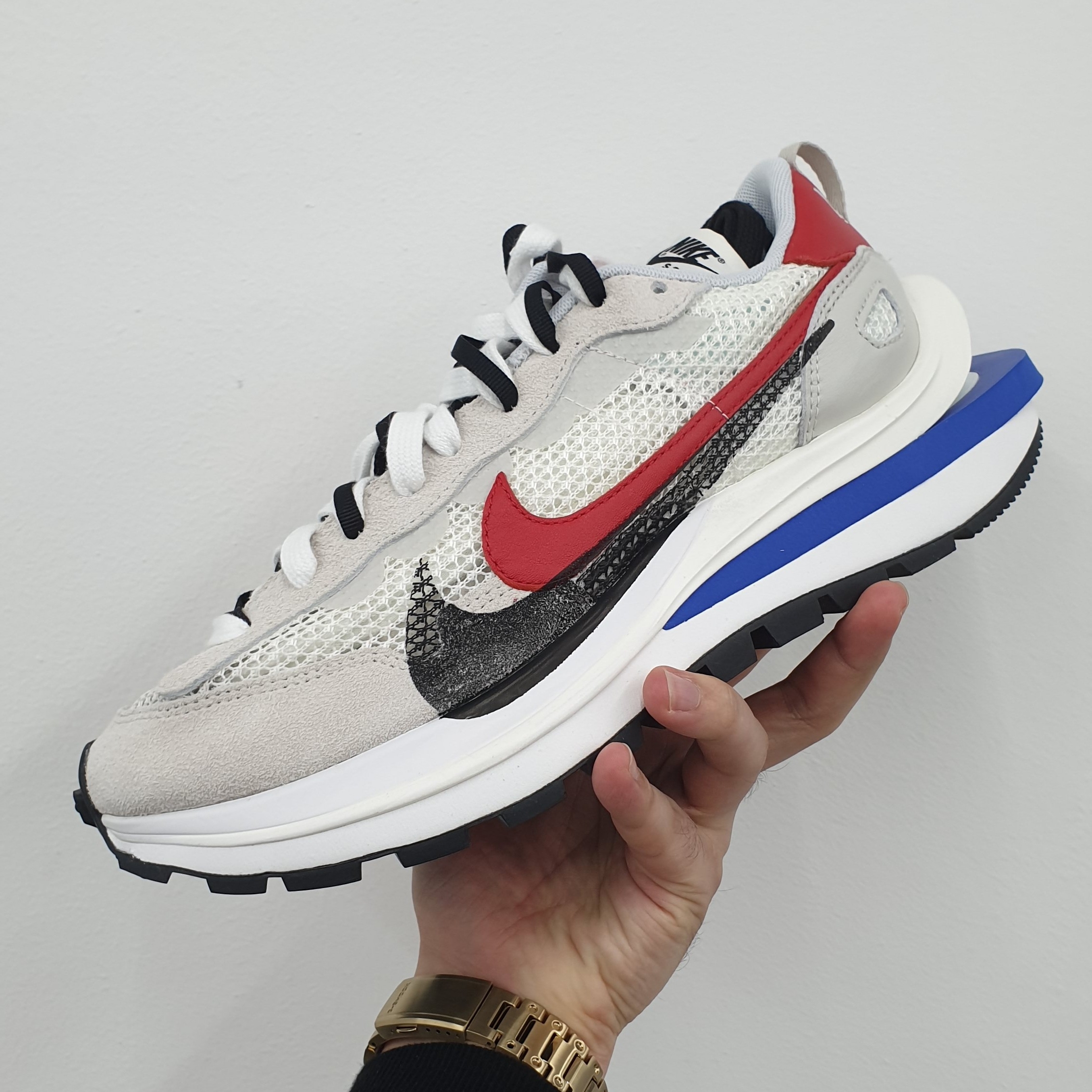 Nike x Sacai VaporWaffle Royal Fuchsia 착용 스타일