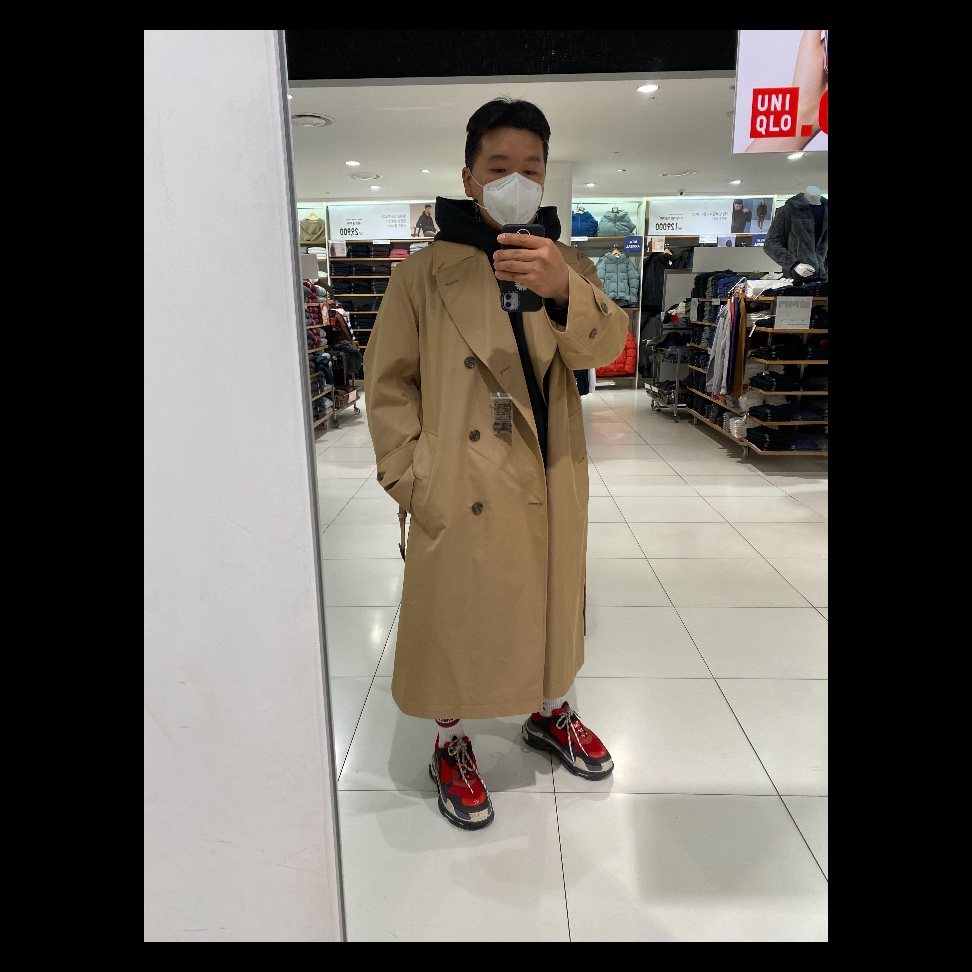 Balenciaga Triple S Red Black 2018 착용 스타일
