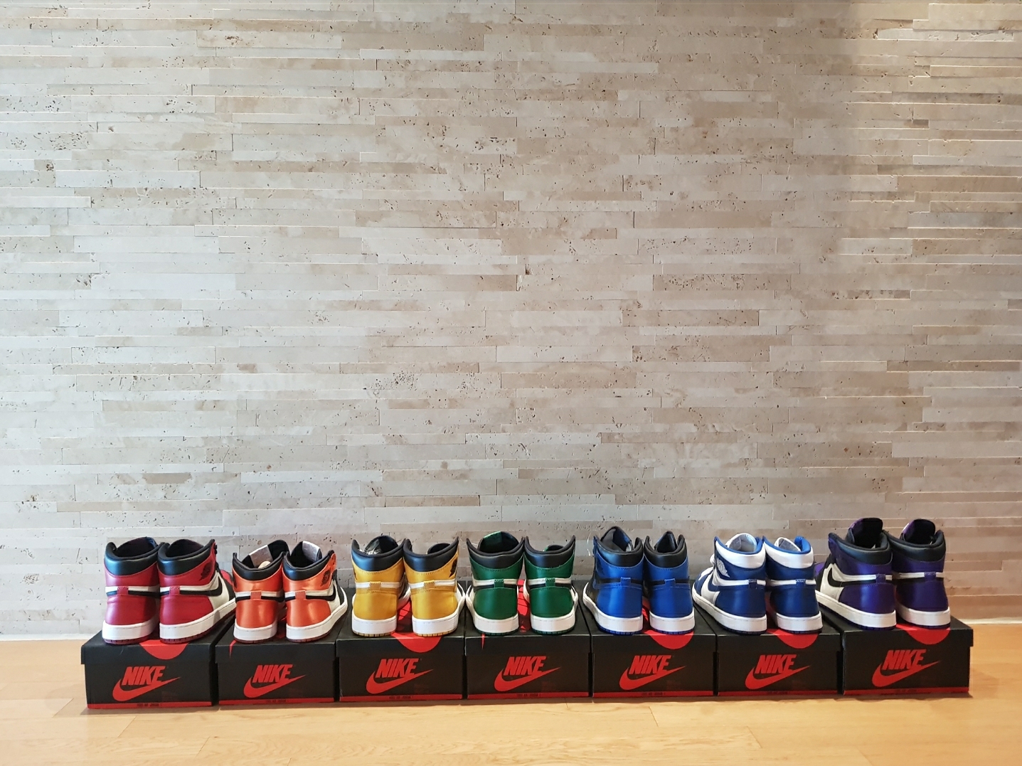 Jordan 1 Retro High OG Bred Toe, (W) Jordan 1 Retro High OG Satin Shattered Backboard ์ฐฉ์ฉ ์คํ์ผ