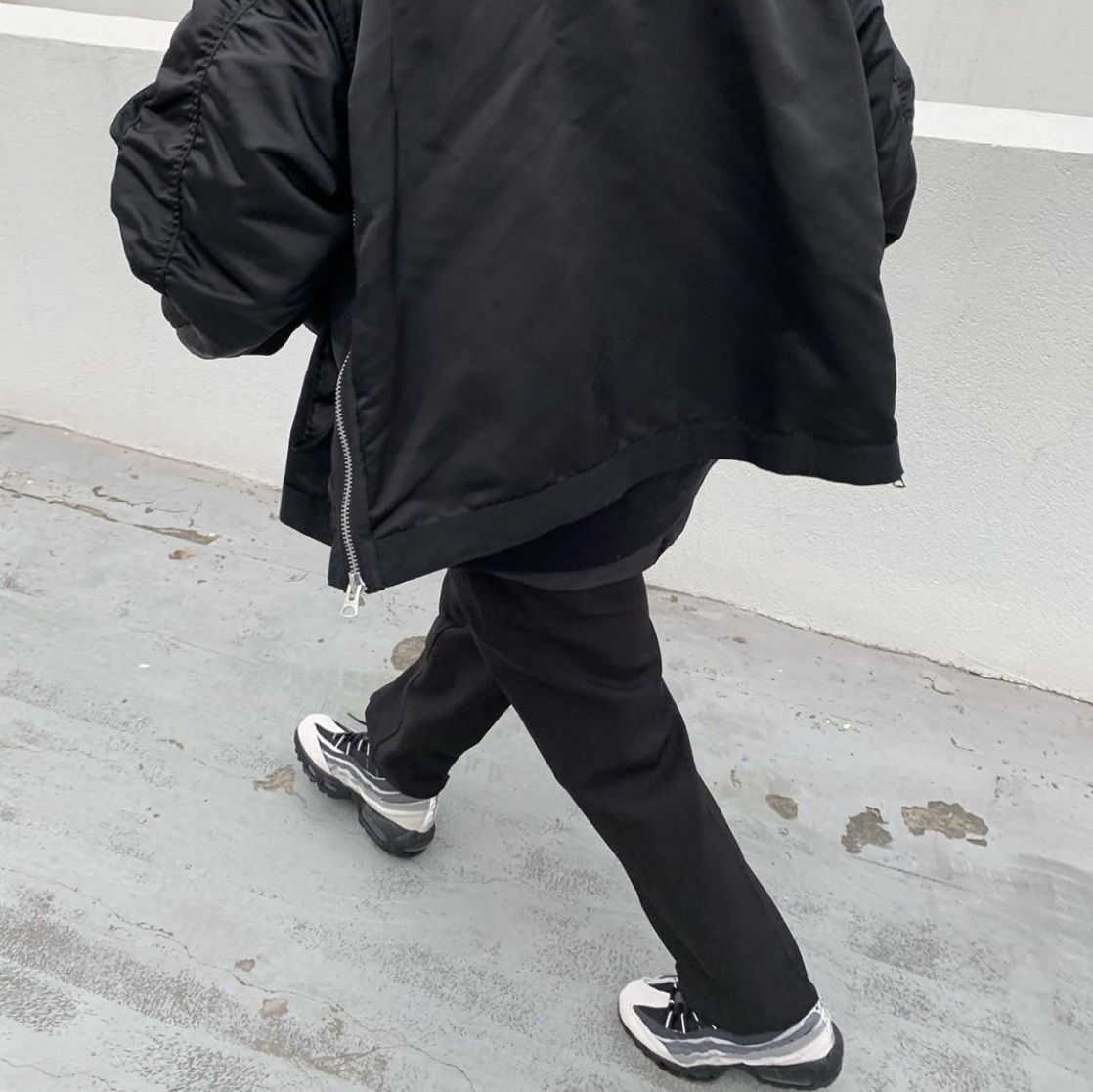 Nike x Comme des Garcons Homme Plus Air Max 95 Charcoal 착용 스타일 - 2