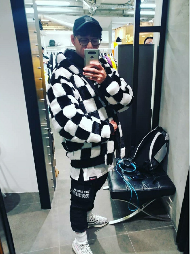 Adidas Yeezy Boost 350 V2 Zebra 2017/2019/2020 착용 스타일