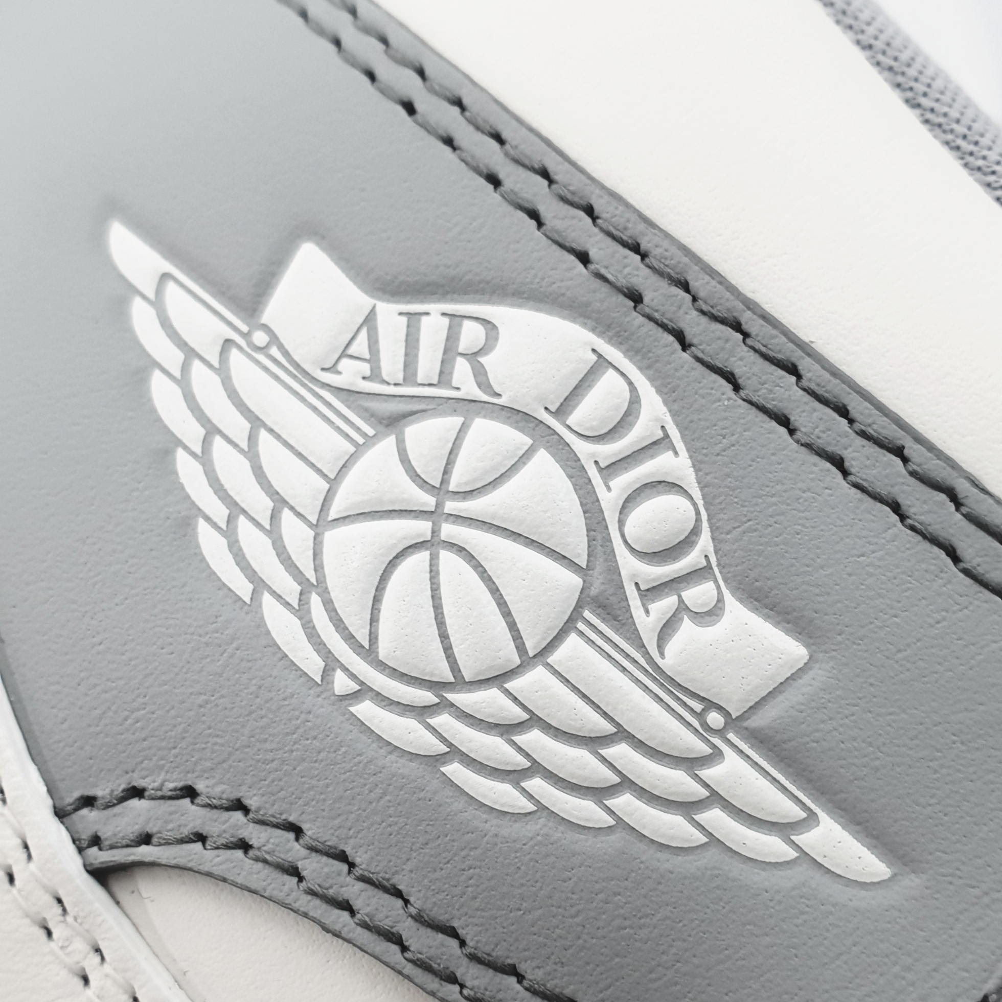 Jordan 1 x Dior High OG 착용 스타일