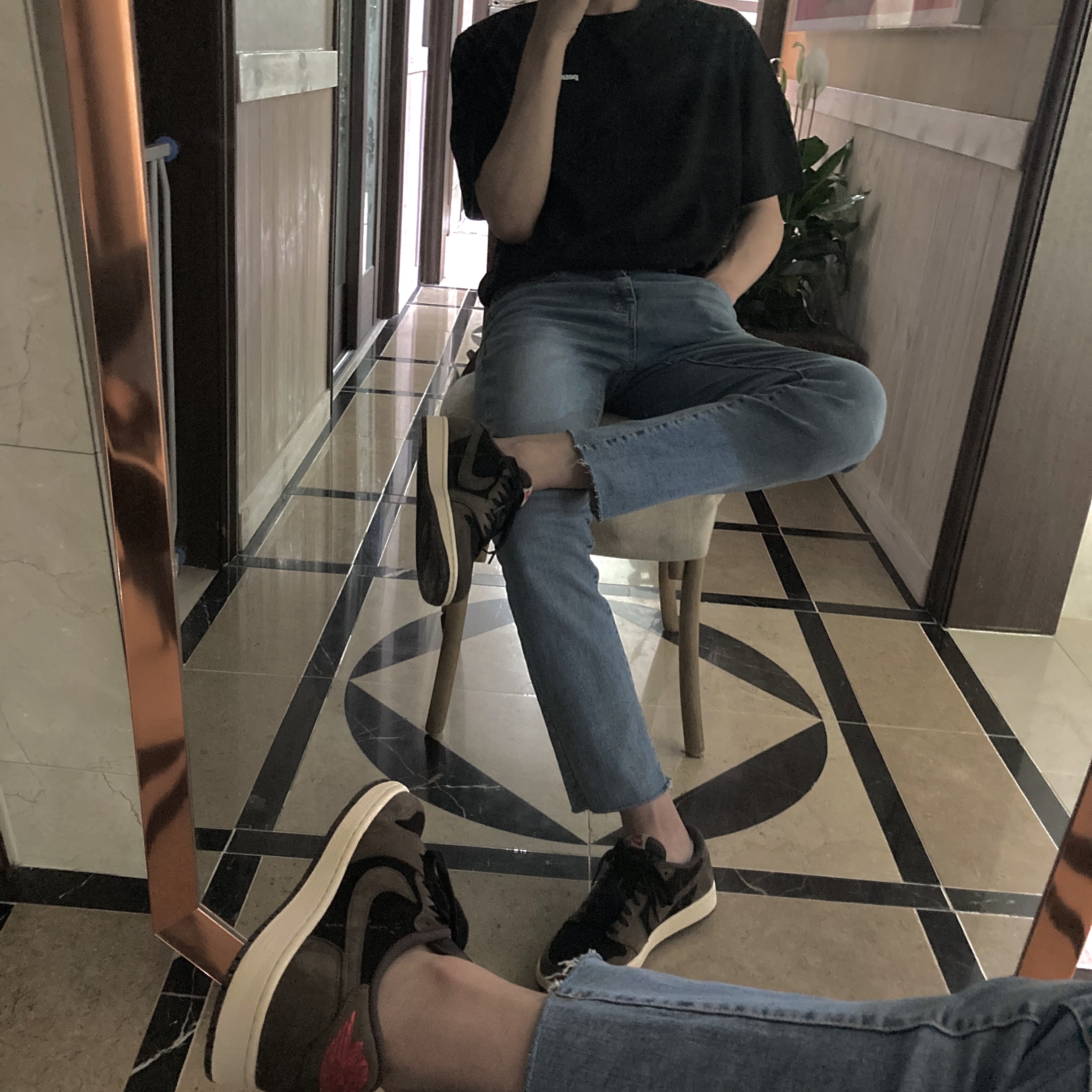 Jordan 1 x Travis Scott Retro Low OG SP Mocha 착용 스타일