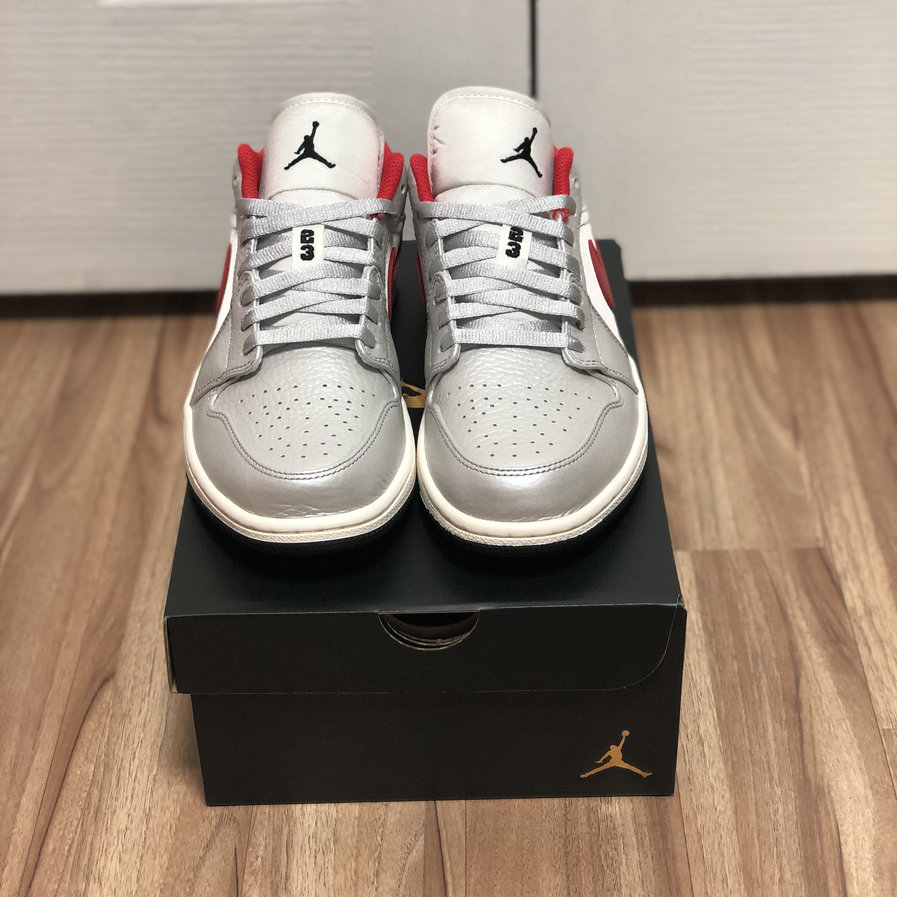 Jordan 1 Low Night Track 착용 스타일 - 1