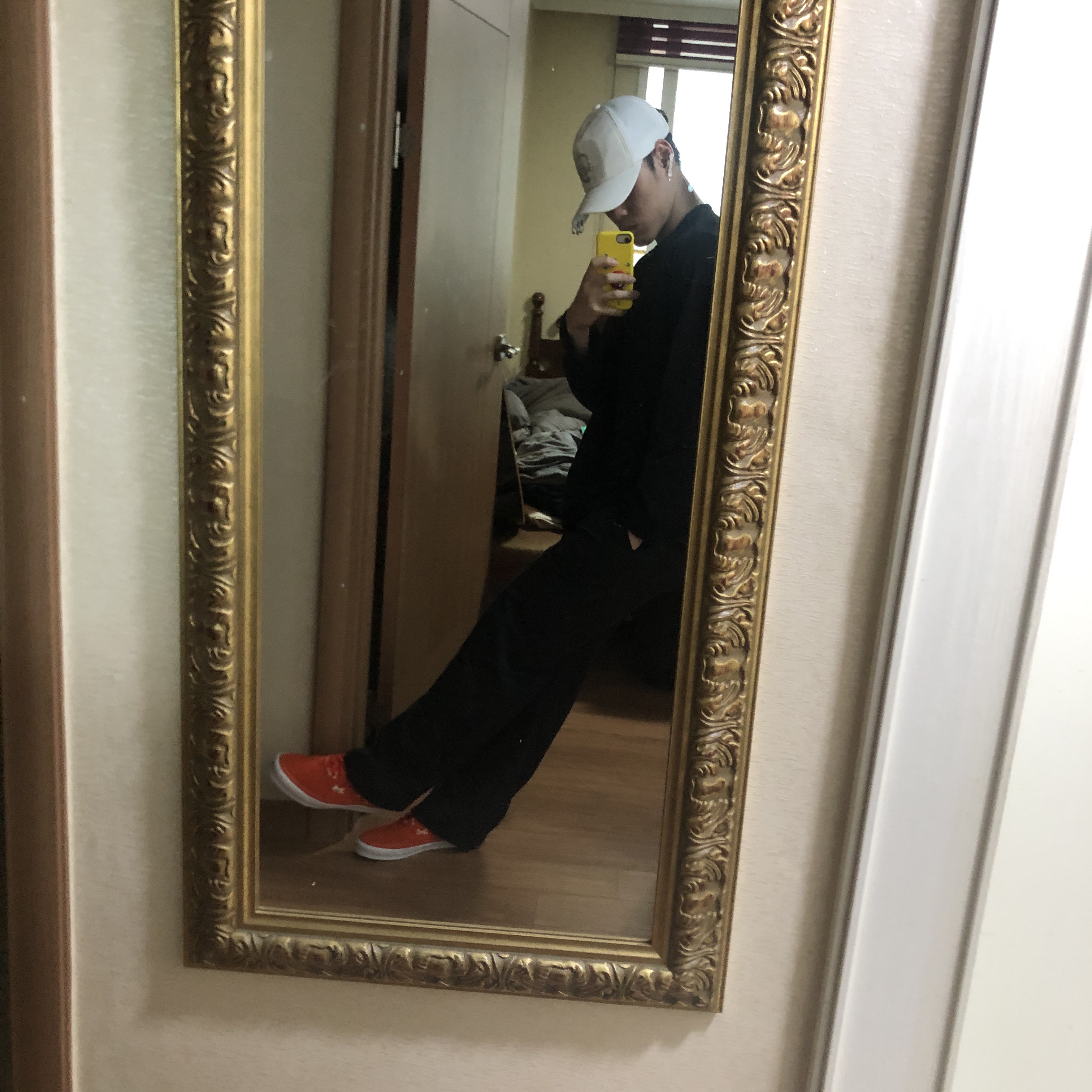 Vans Vault x WTAPS OG Era LX Orange 착용 스타일