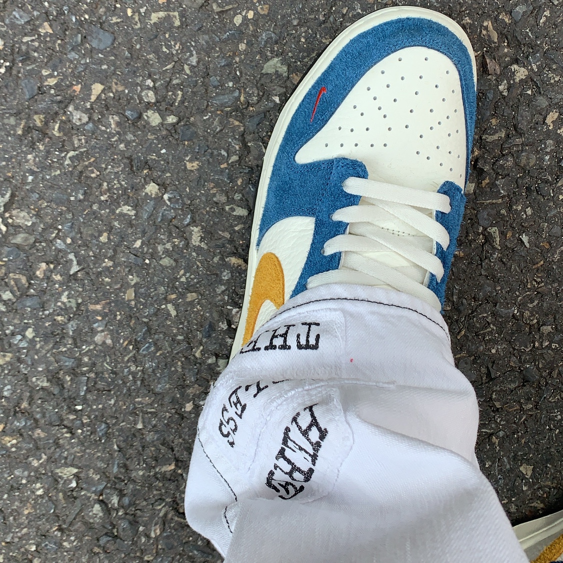 Nike x Kasina Dunk Low 80's Bus 착용 스타일