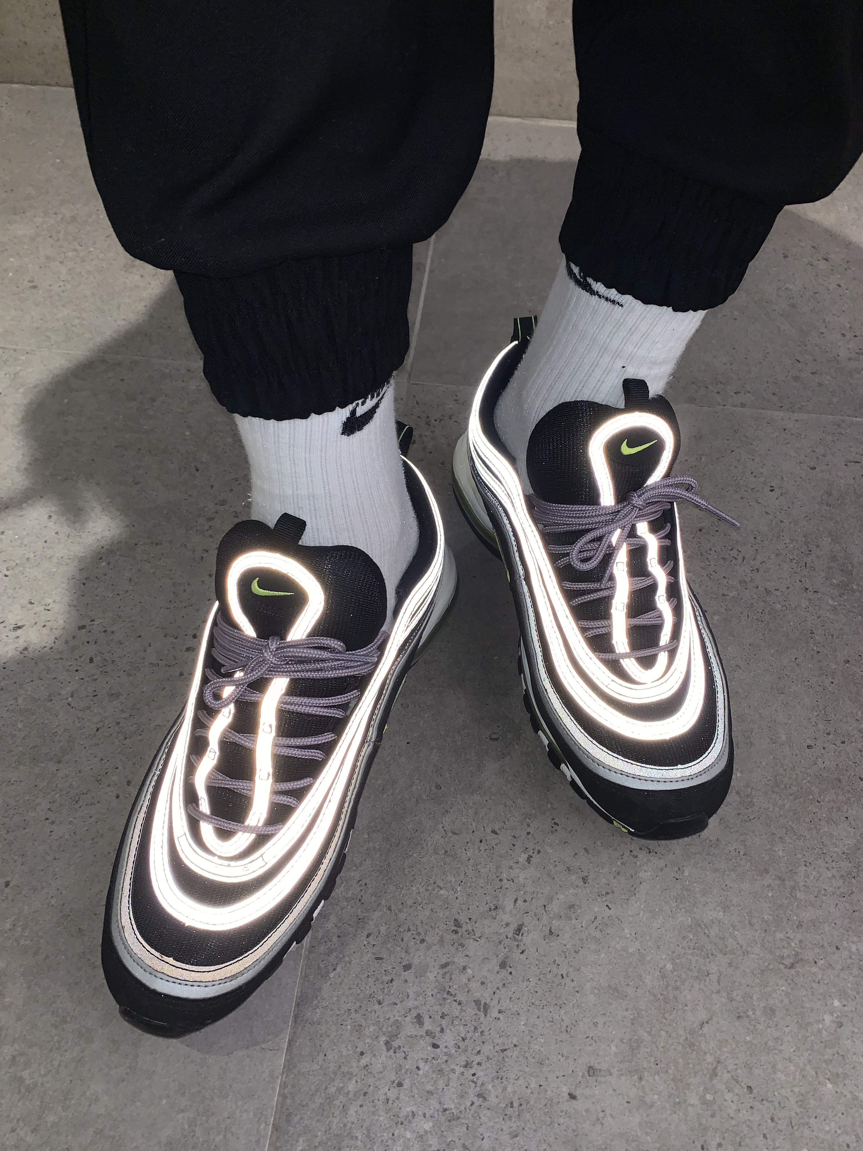 Nike Air Max 97 OG Black Volt Asia 착용 스타일 - 3