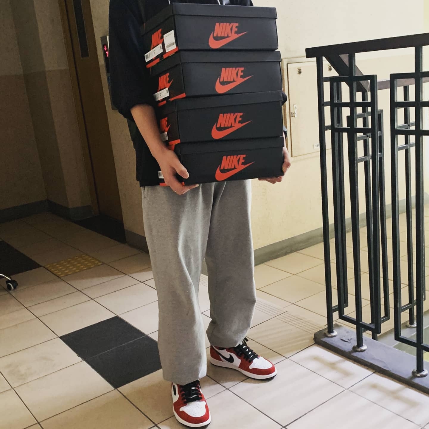 Jordan 1 Retro High OG Light Smoke Grey, Jordan 1 Retro High OG Court Purple 2020 착용 스타일 - 1