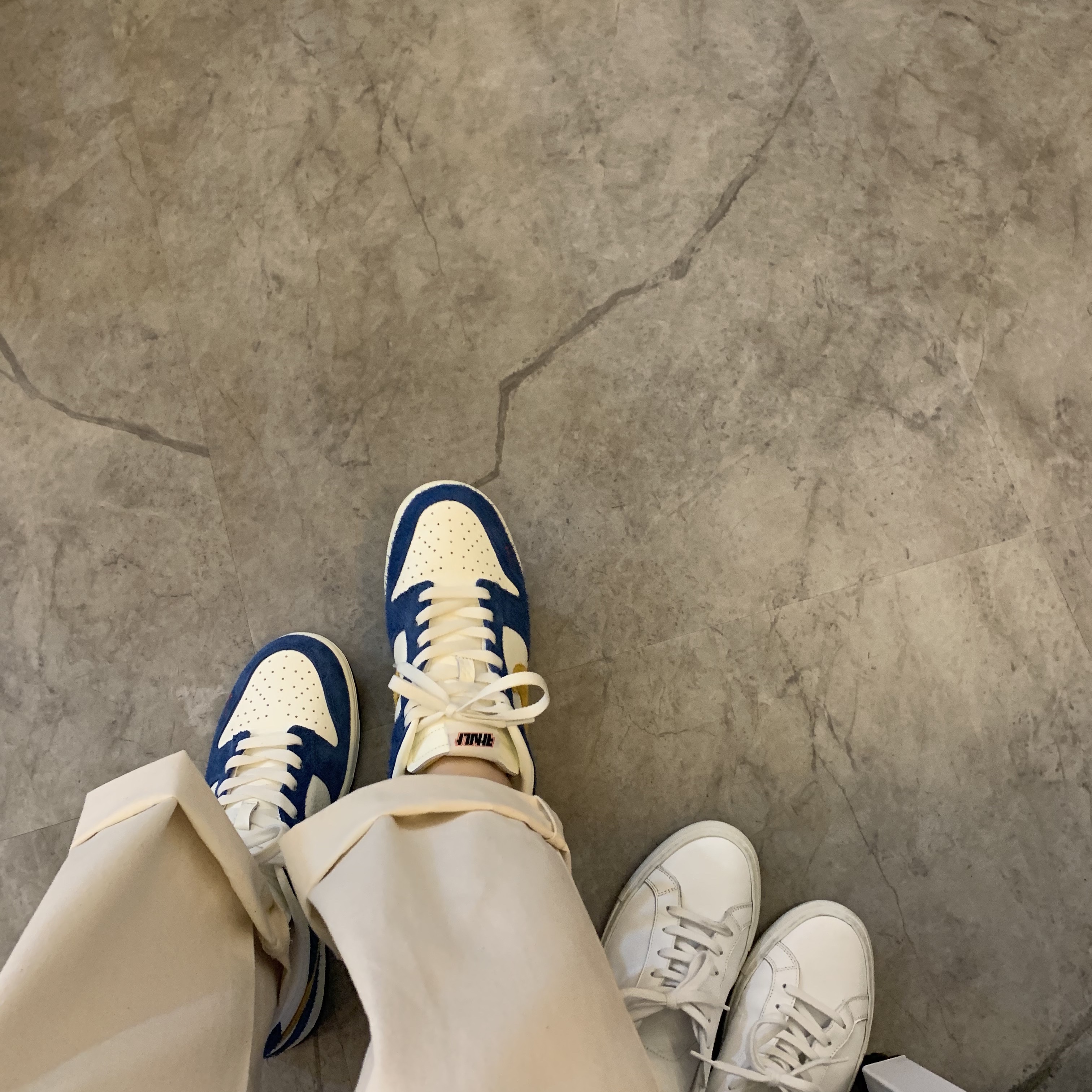 Nike x Kasina Dunk Low 80's Bus, (W) Common Projects Original Achilles Low White 착용 스타일